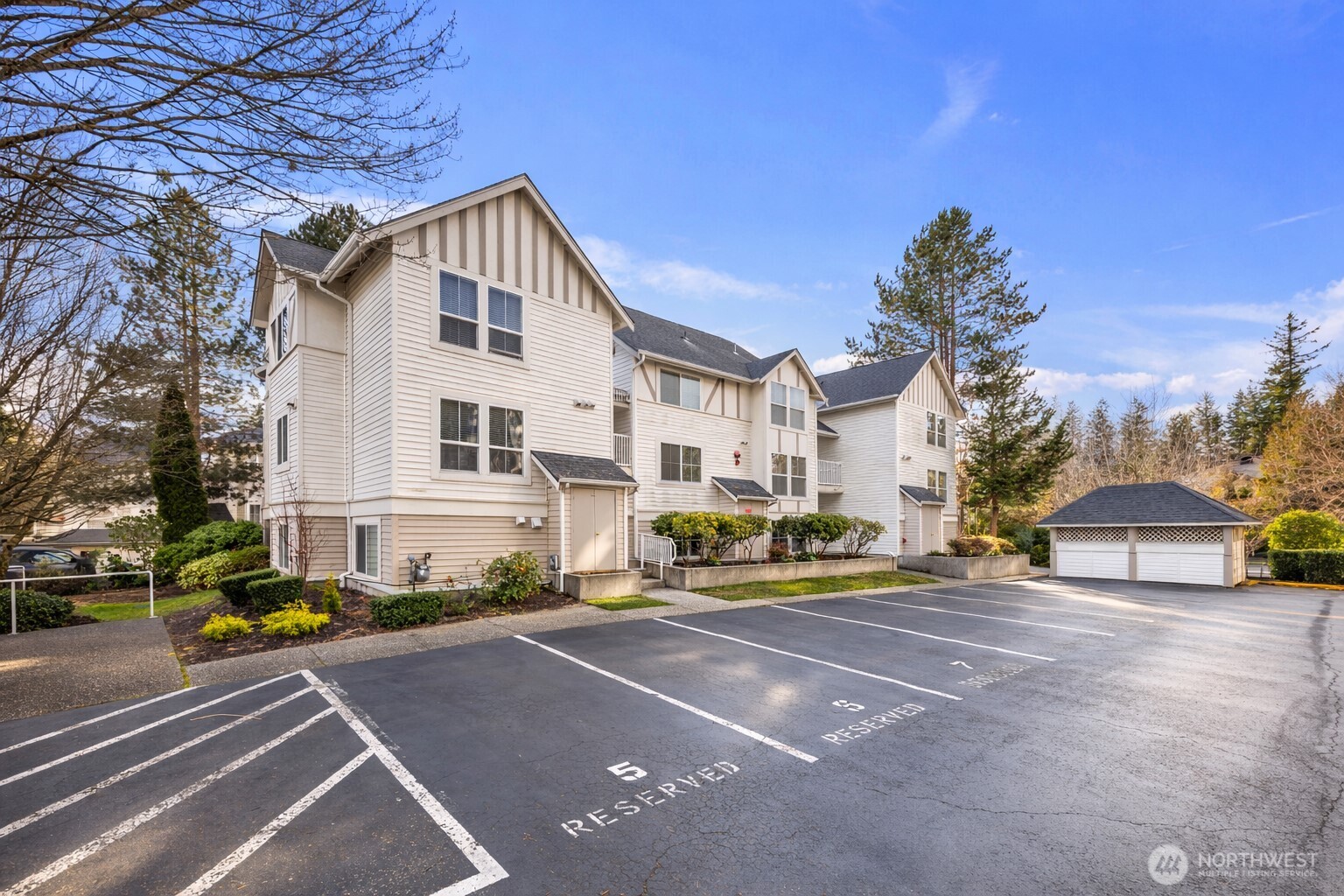 4421 249th SE , Issaquah, WA 98029