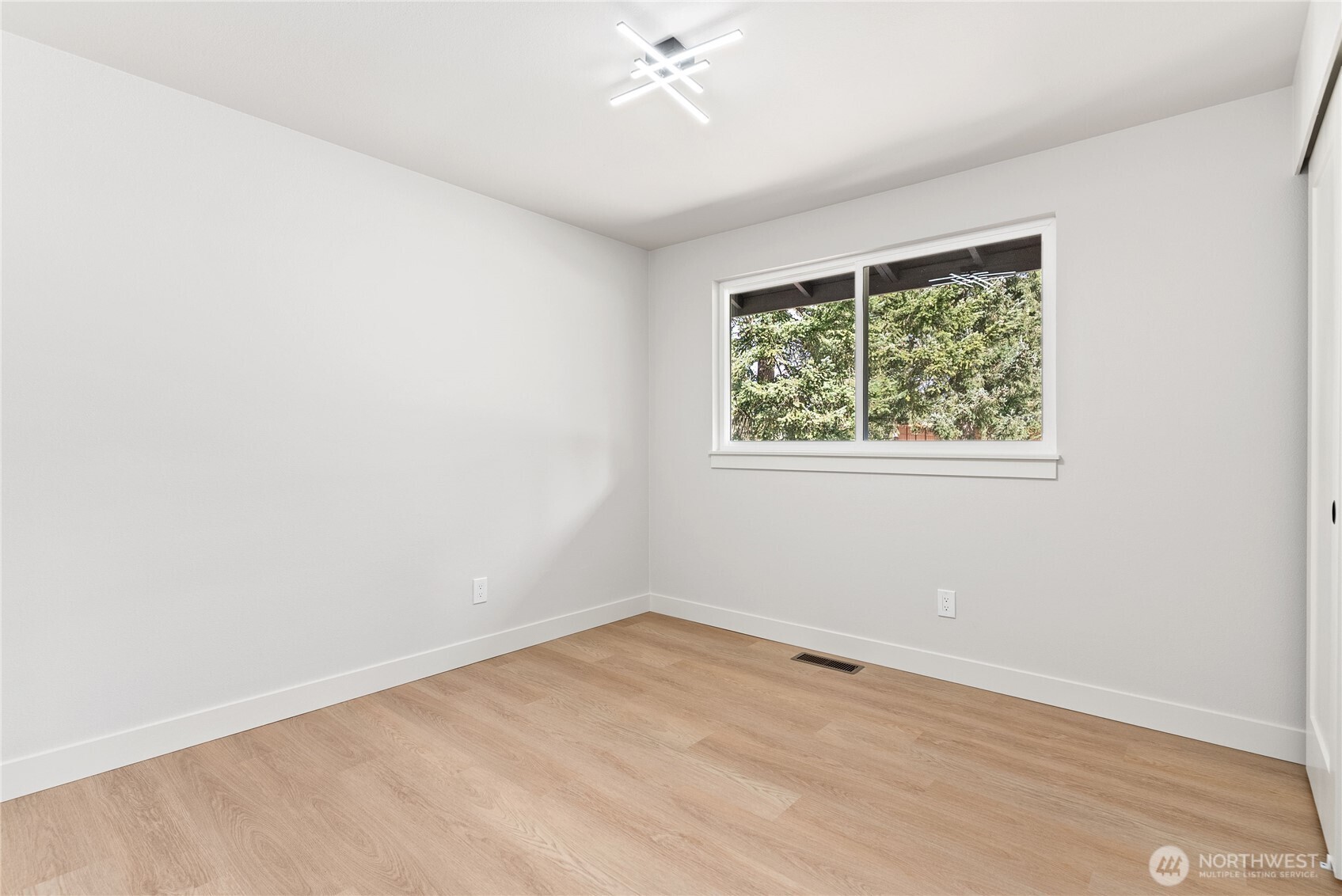 13203 SE 233rd Street , Kent, WA 98042