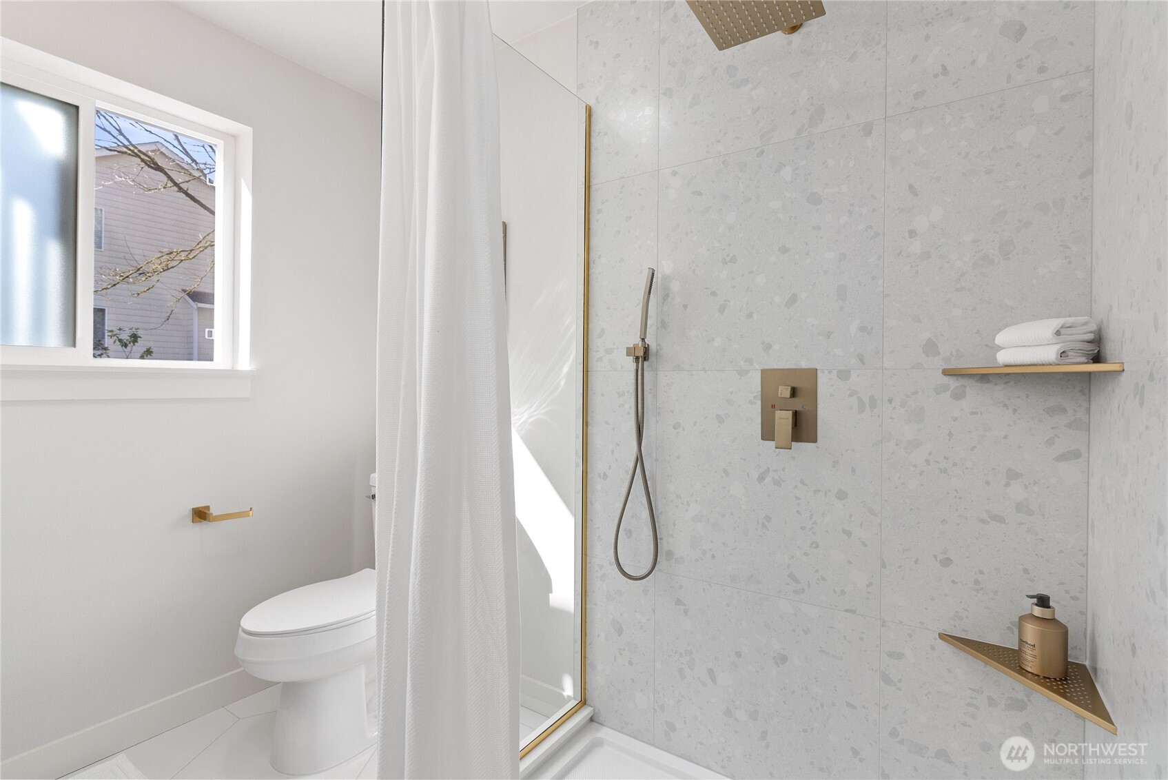 13203 SE 233rd Street , Kent, WA 98042