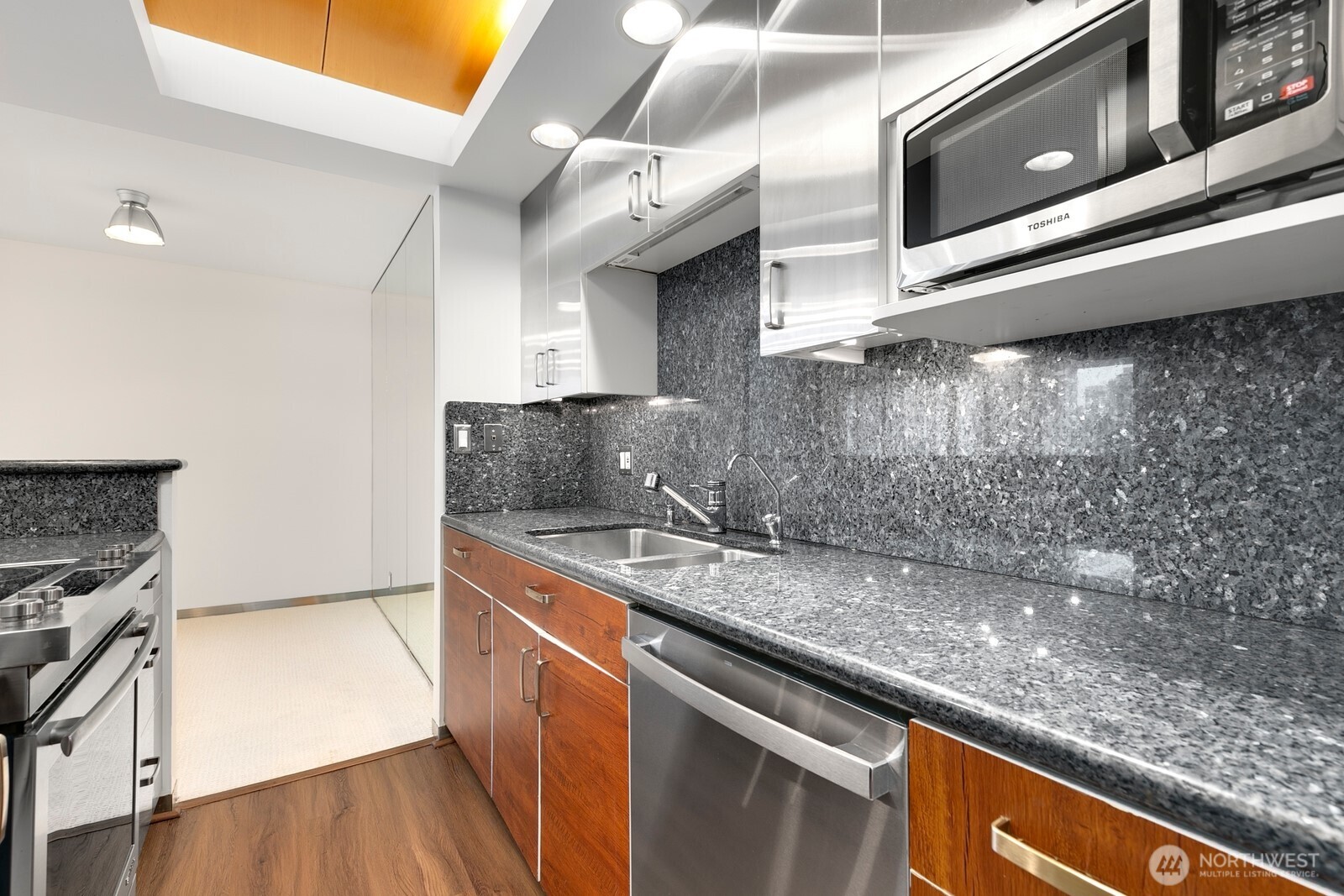 2201 3rd Avenue #2106, Seattle, WA 98121