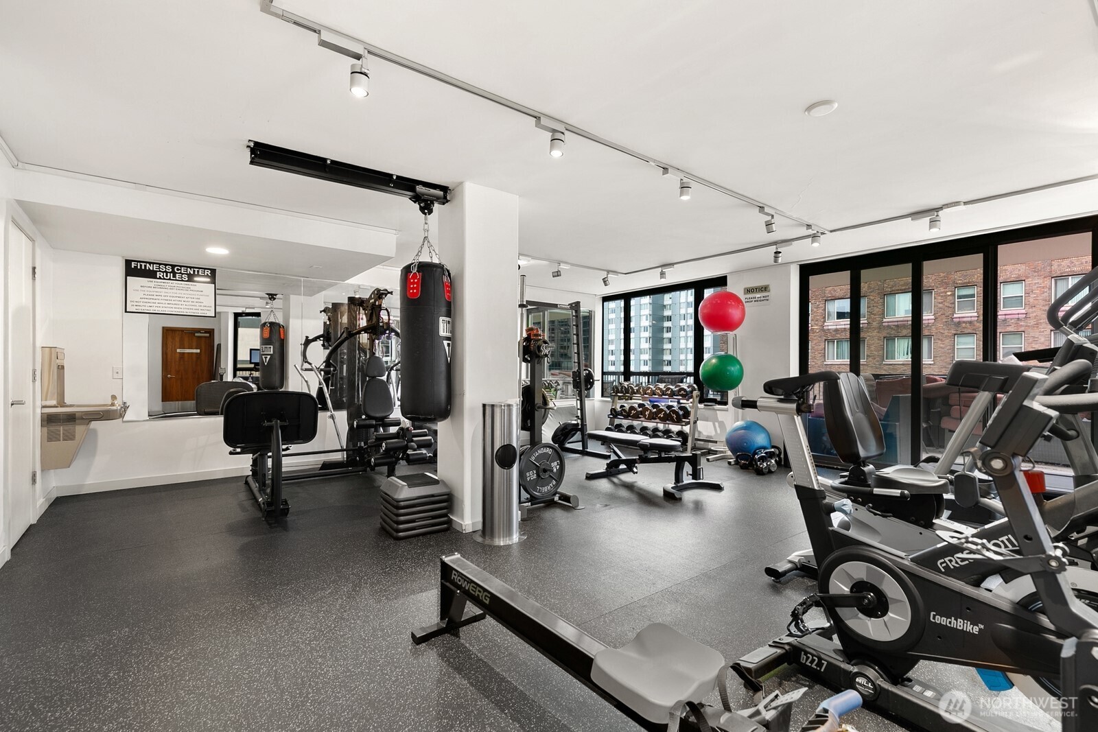 2201 3rd Avenue #2106, Seattle, WA 98121