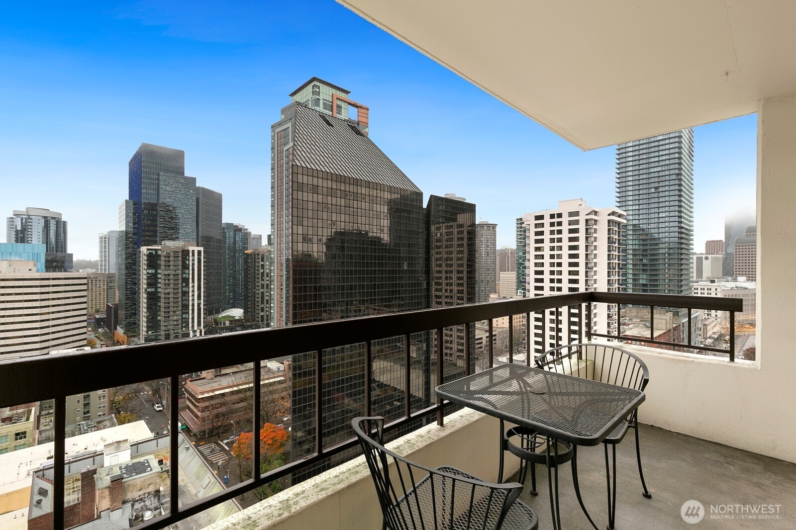 2201 3rd Avenue #2106, Seattle, WA 98121