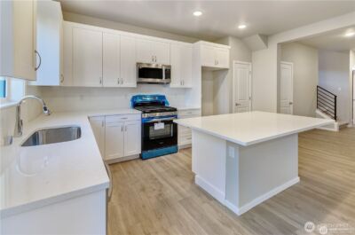 18204 37th Avenue Ct E, Tacoma, WA 98446 - Photo 3