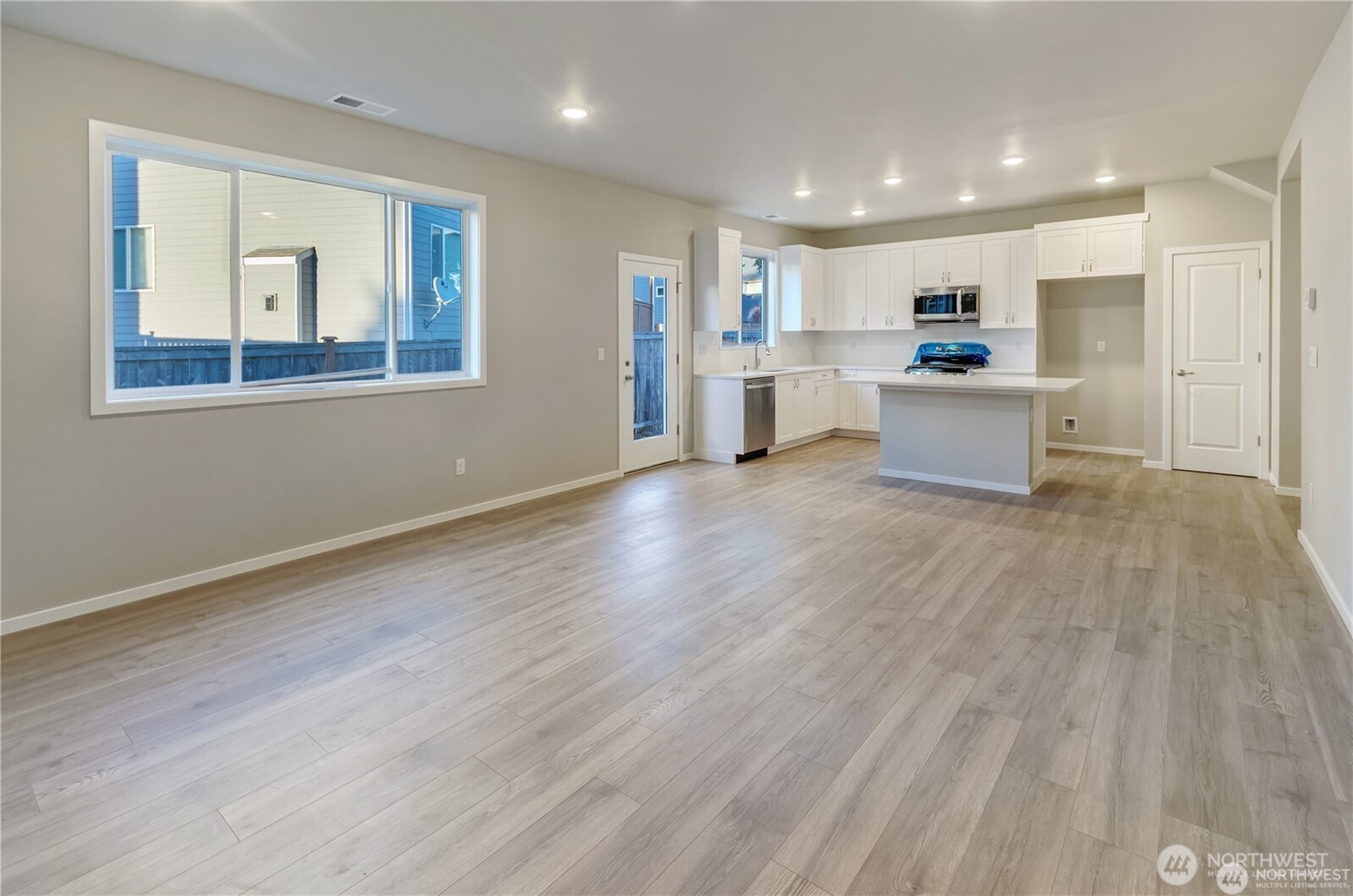 18204 37th Avenue Ct E, Tacoma, WA 98446