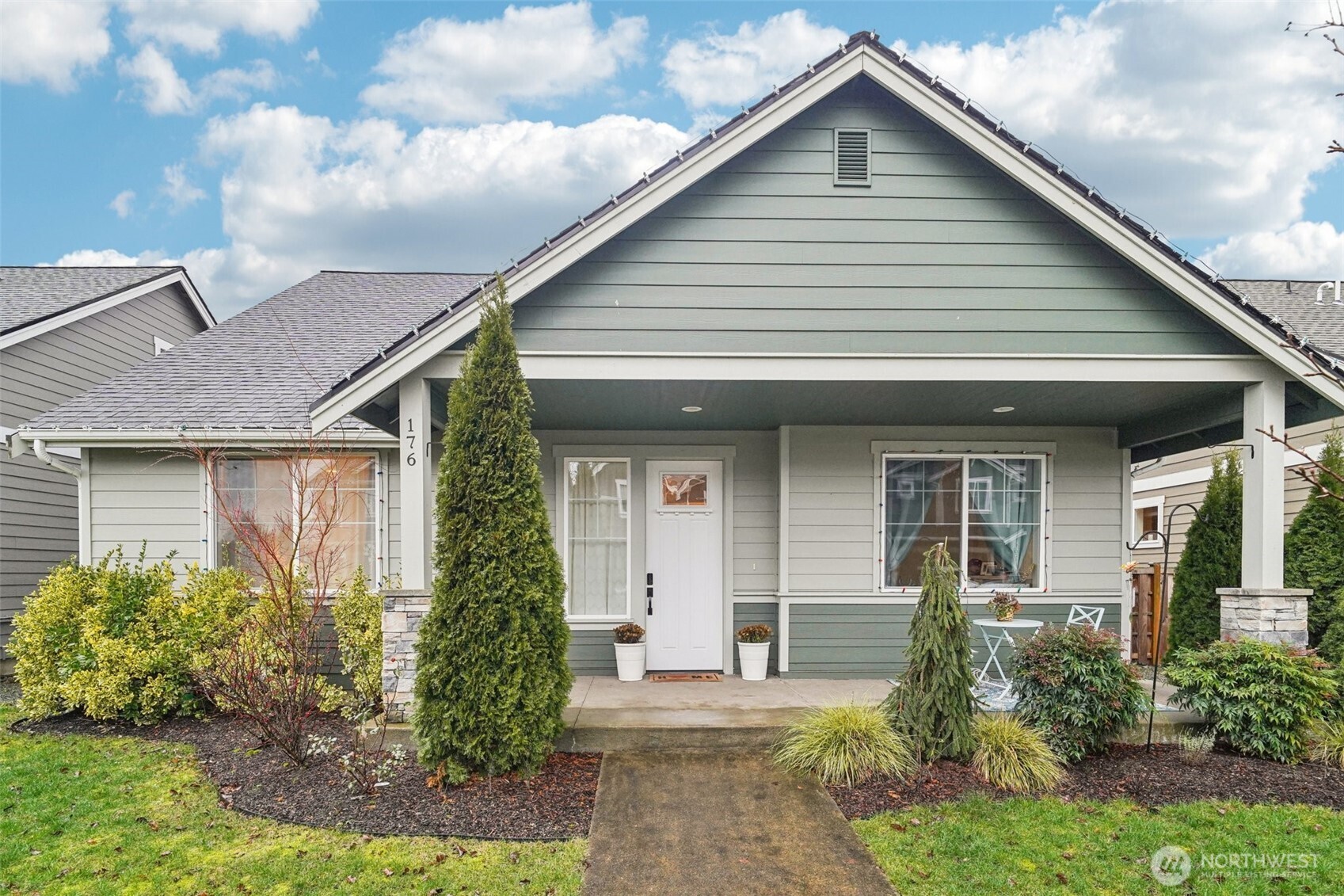 176 Love Drive , Enumclaw, WA 98022