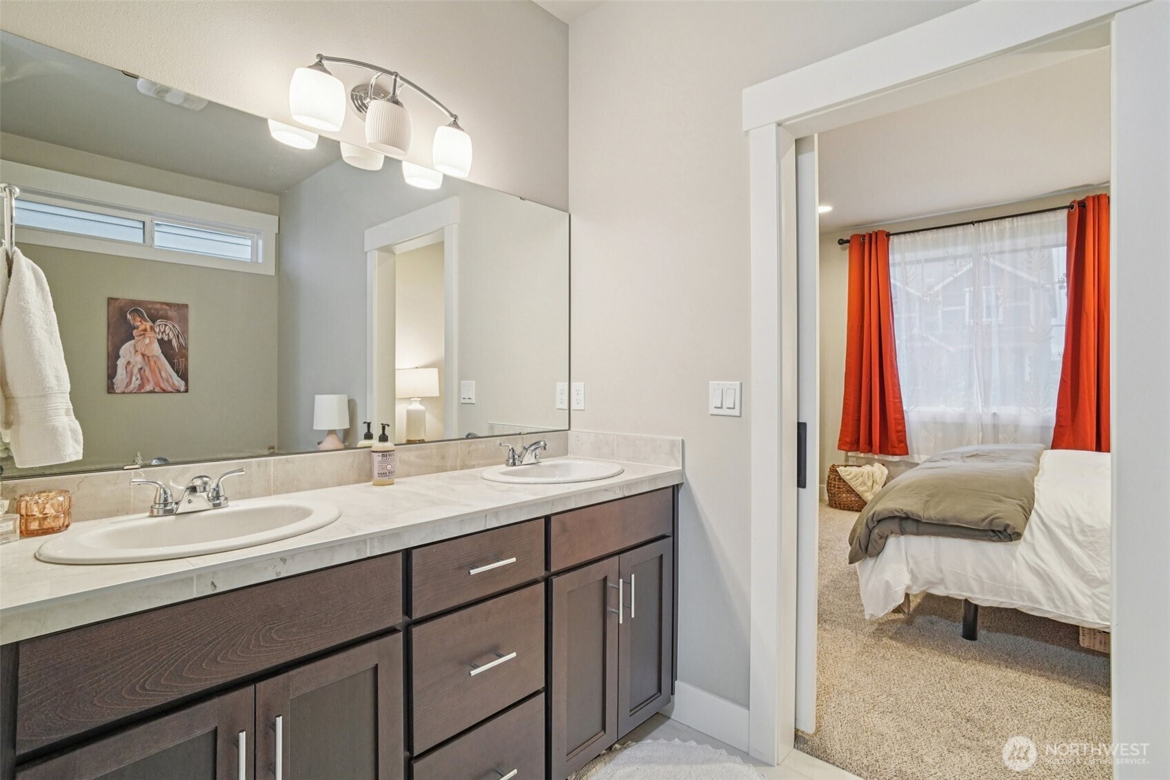 176 Love Drive , Enumclaw, WA 98022