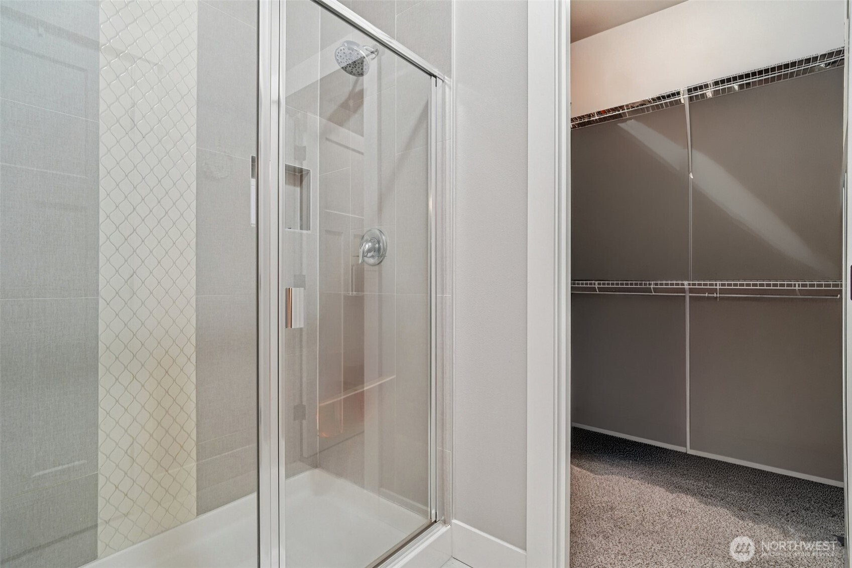 176 Love Drive , Enumclaw, WA 98022