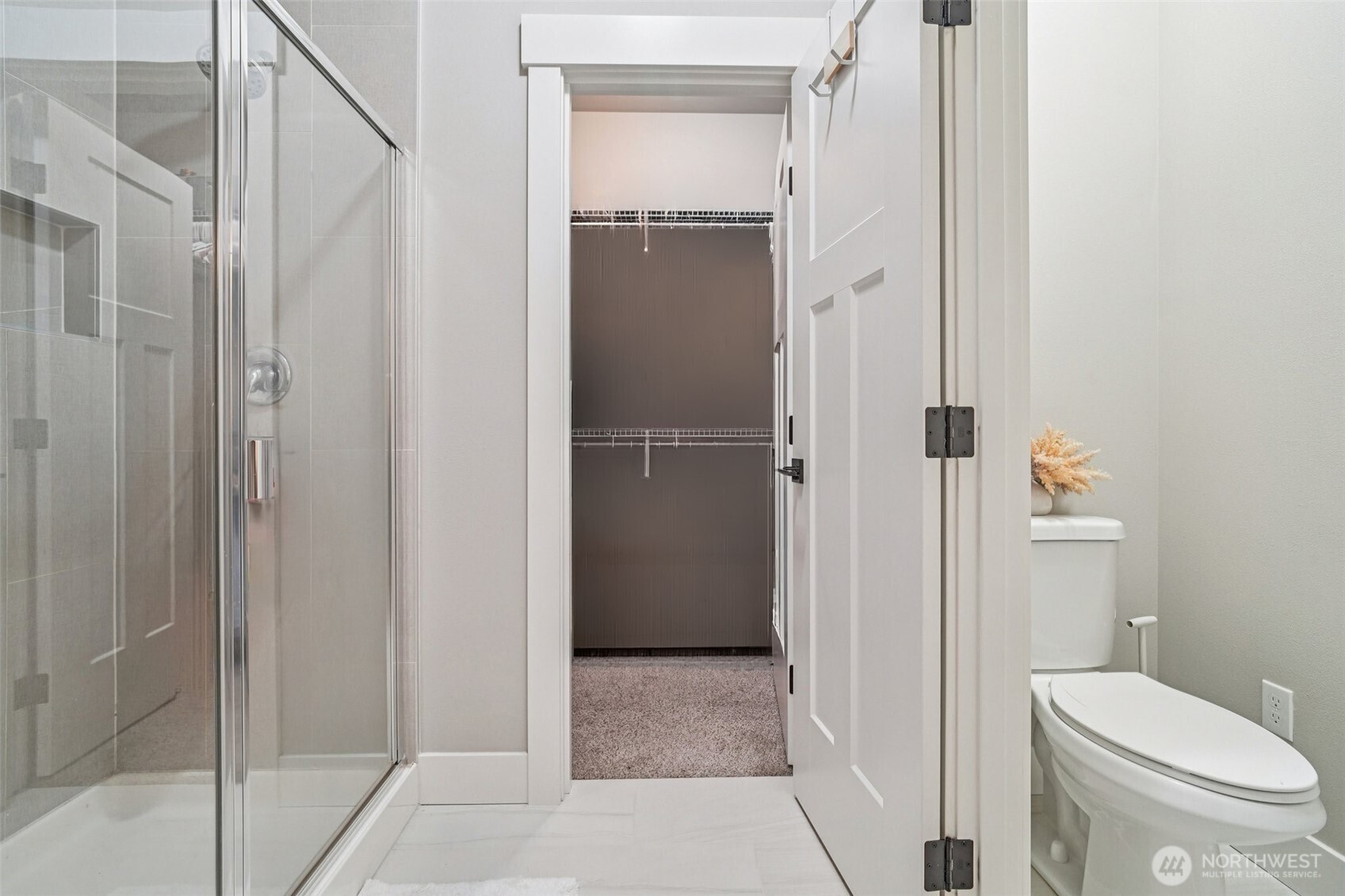 176 Love Drive , Enumclaw, WA 98022