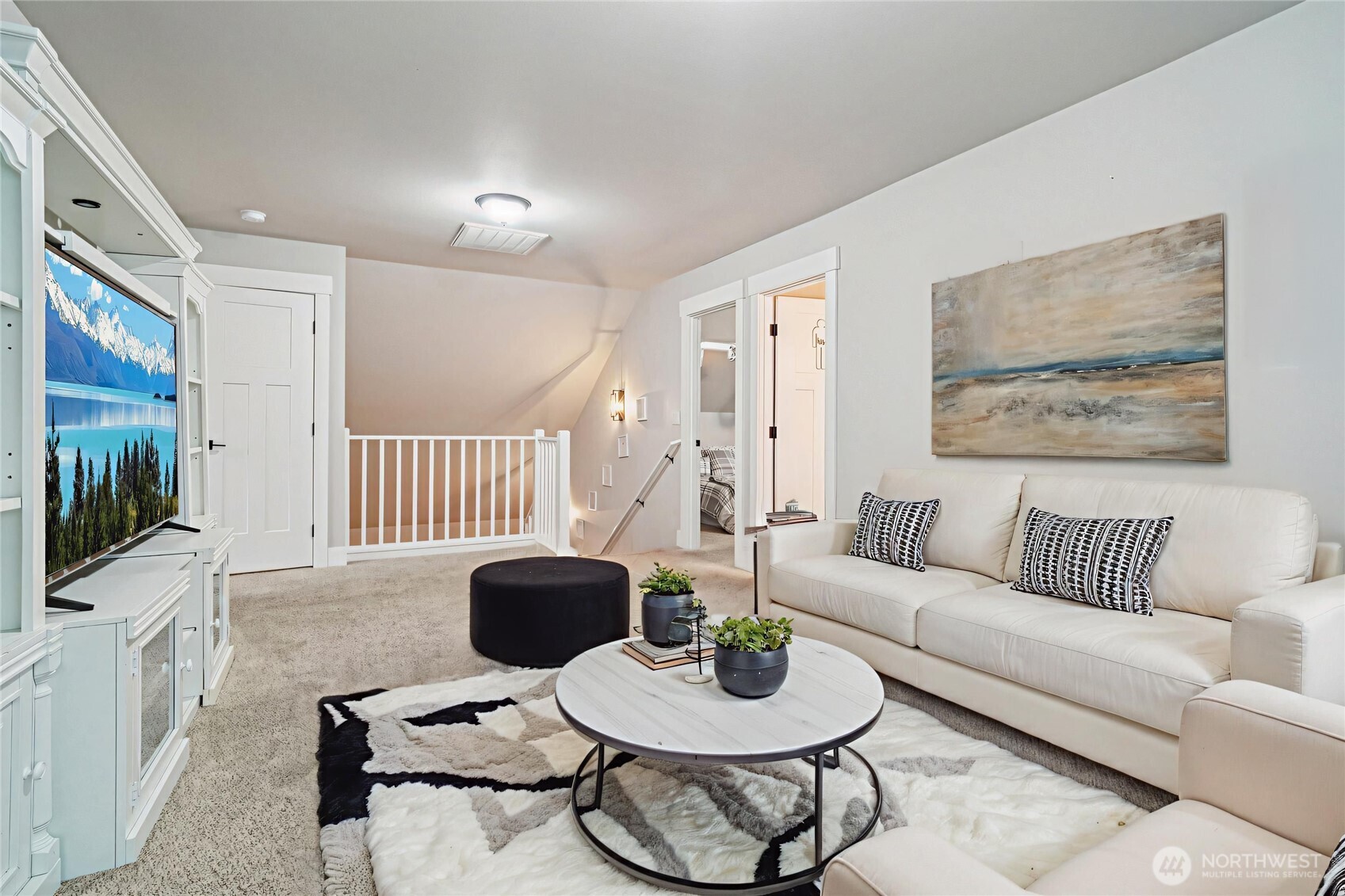 176 Love Drive , Enumclaw, WA 98022