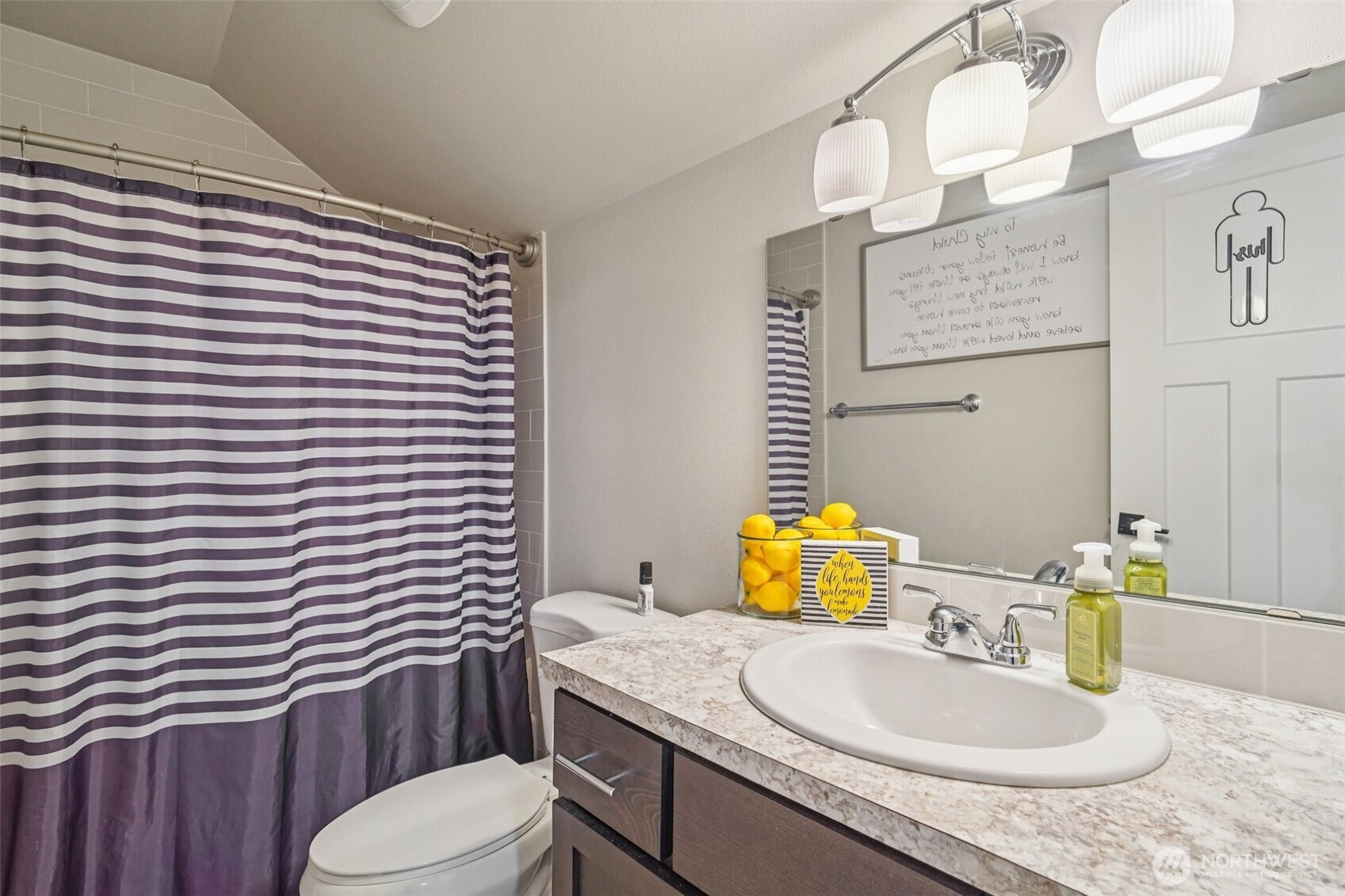 176 Love Drive , Enumclaw, WA 98022