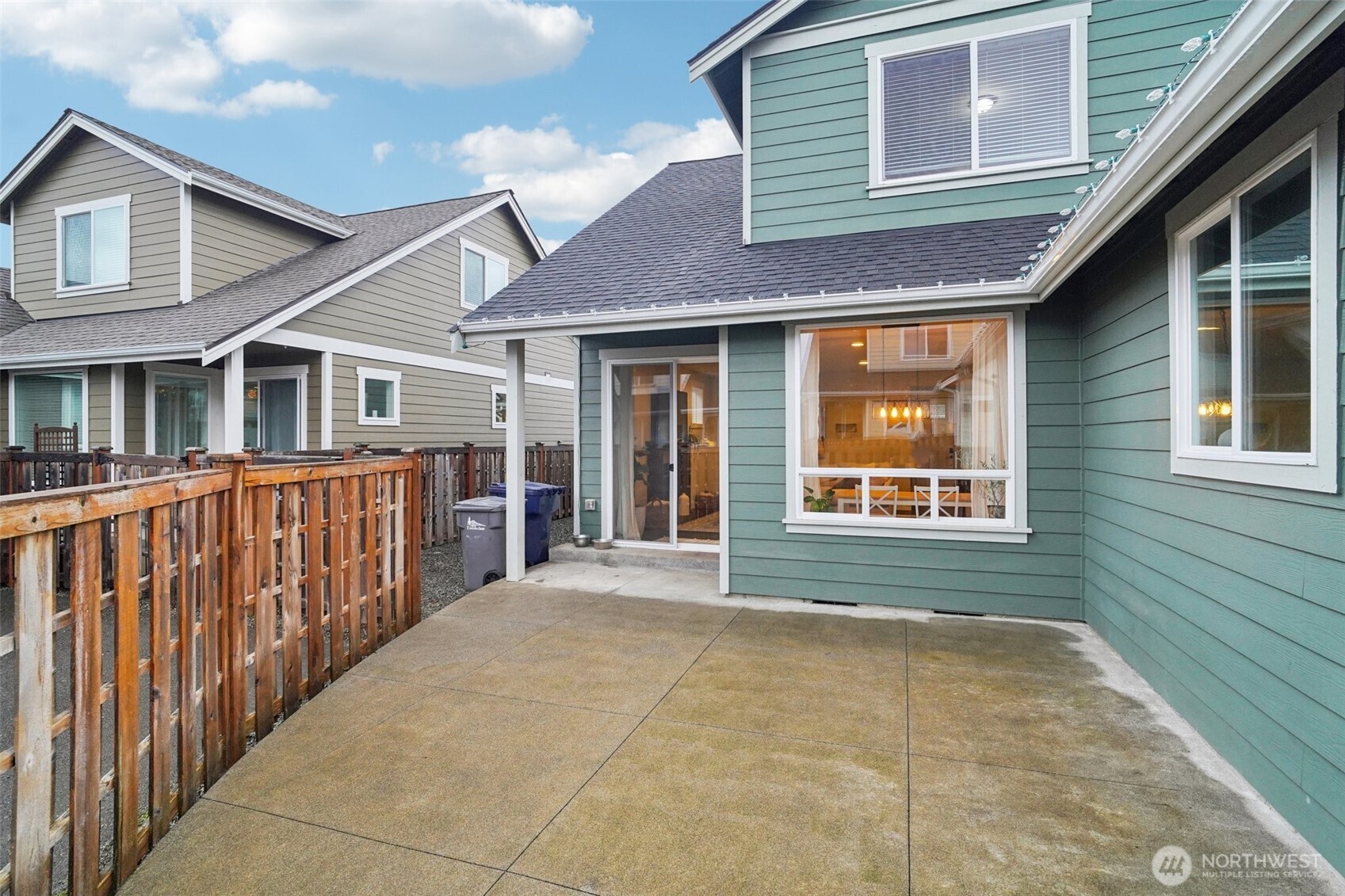 176 Love Drive , Enumclaw, WA 98022