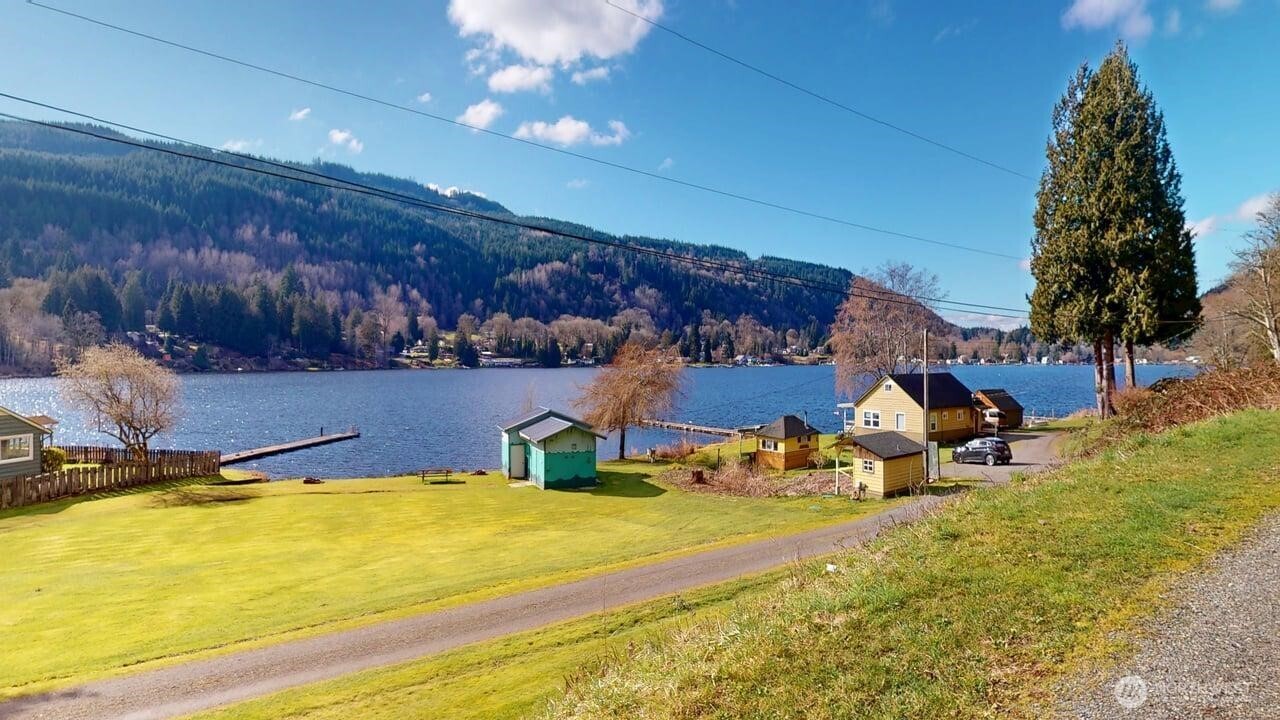 22989 Lake McMurray Lane #18, Mount Vernon, WA 98274