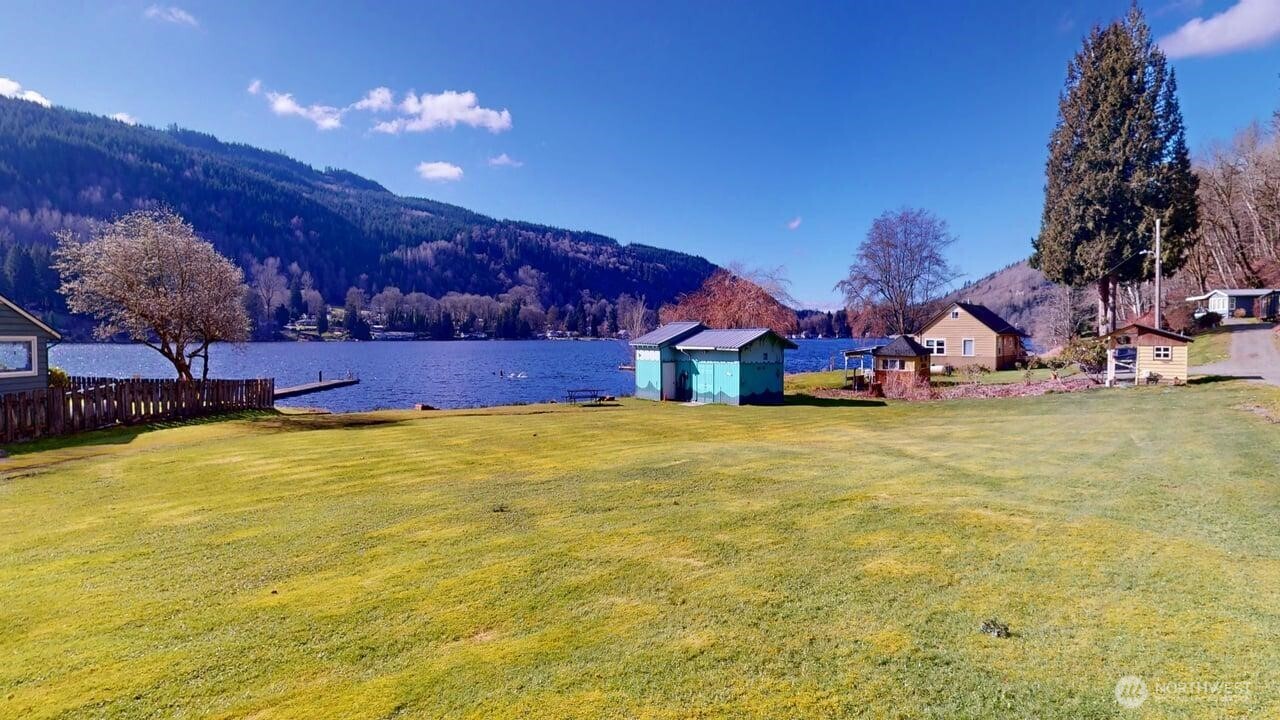 22989 Lake McMurray Lane #18, Mount Vernon, WA 98274