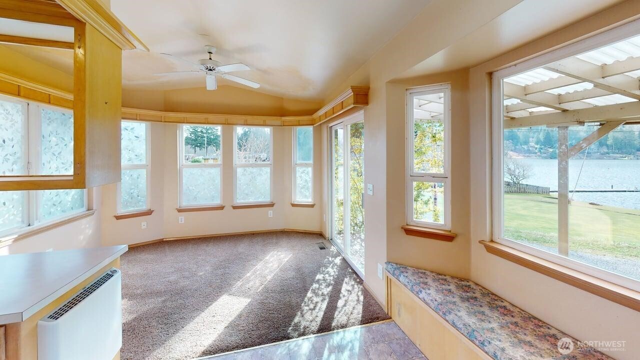 22989 Lake McMurray Lane #18, Mount Vernon, WA 98274