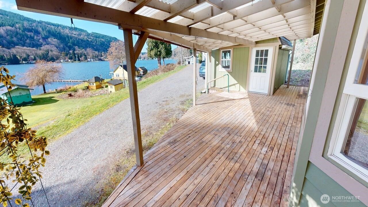 22989 Lake McMurray Lane #18, Mount Vernon, WA 98274