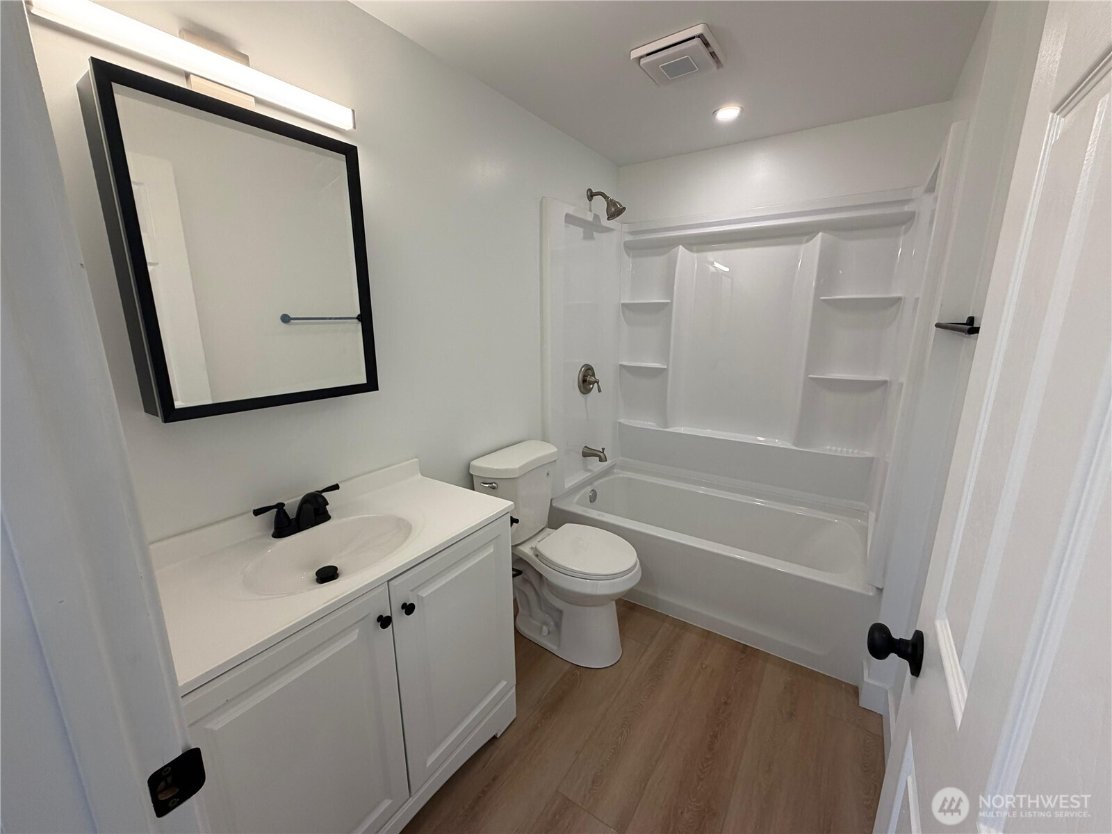 19502 2nd Avenue S, Des Moines, WA 98148