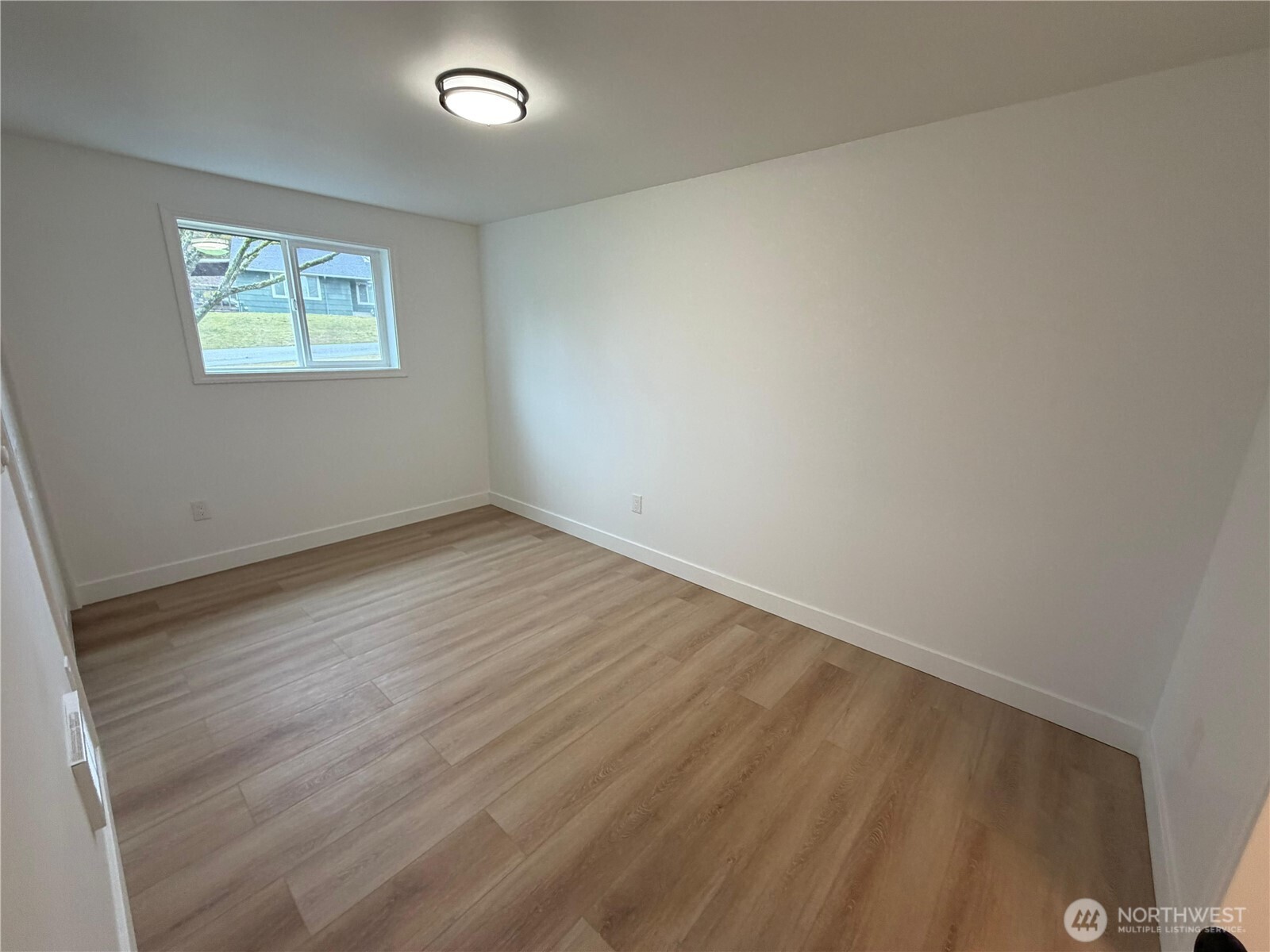 19502 2nd Avenue S, Des Moines, WA 98148