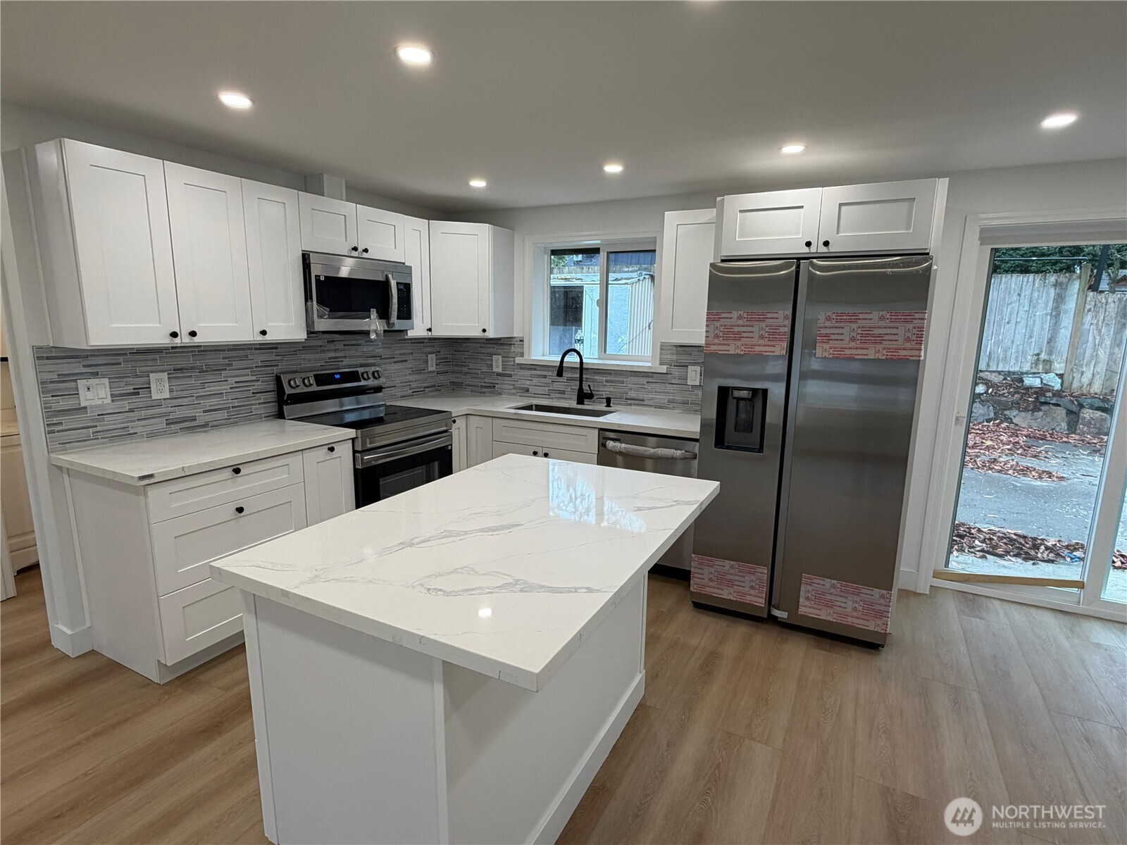 19502 2nd Avenue S, Des Moines, WA 98148