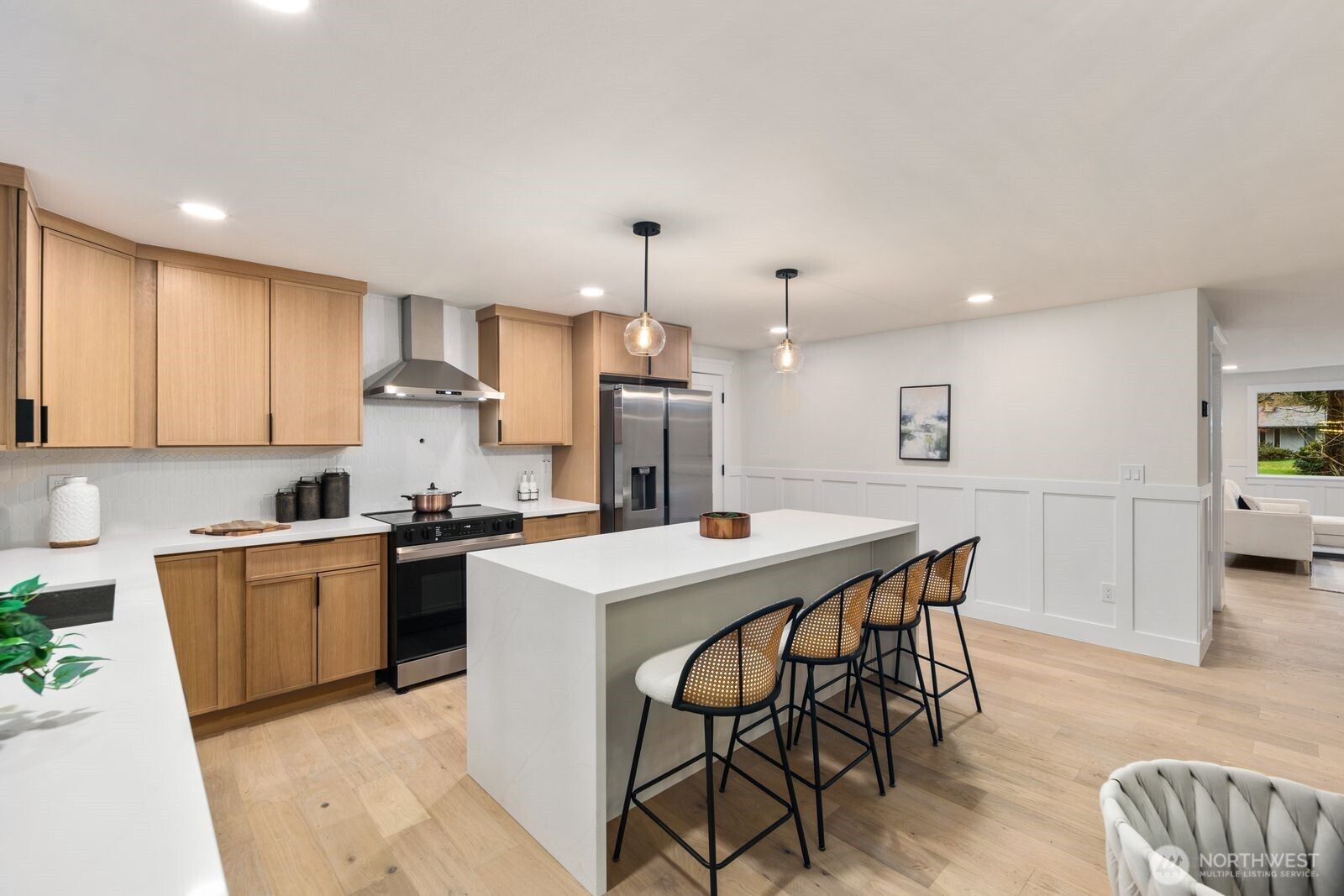 16644 SE 235th Street , Kent, WA 98042-4728