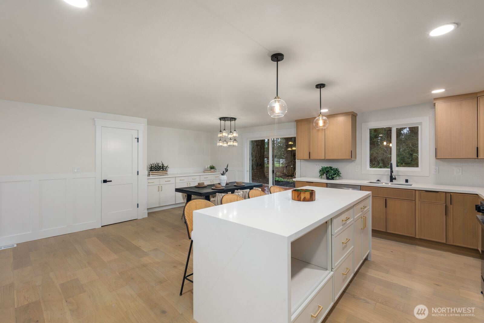 16644 SE 235th Street , Kent, WA 98042-4728