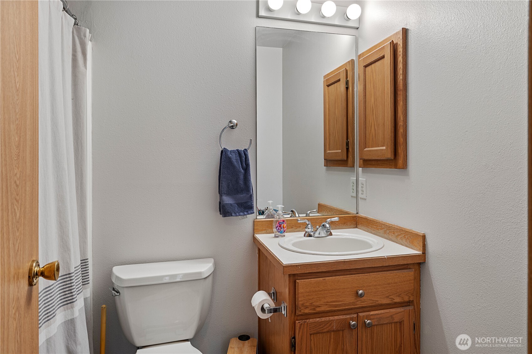 6352 24th Avenue SW, Seattle, WA 98106