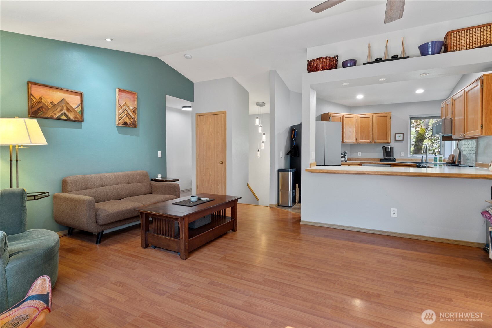 6352 24th Avenue SW, Seattle, WA 98106