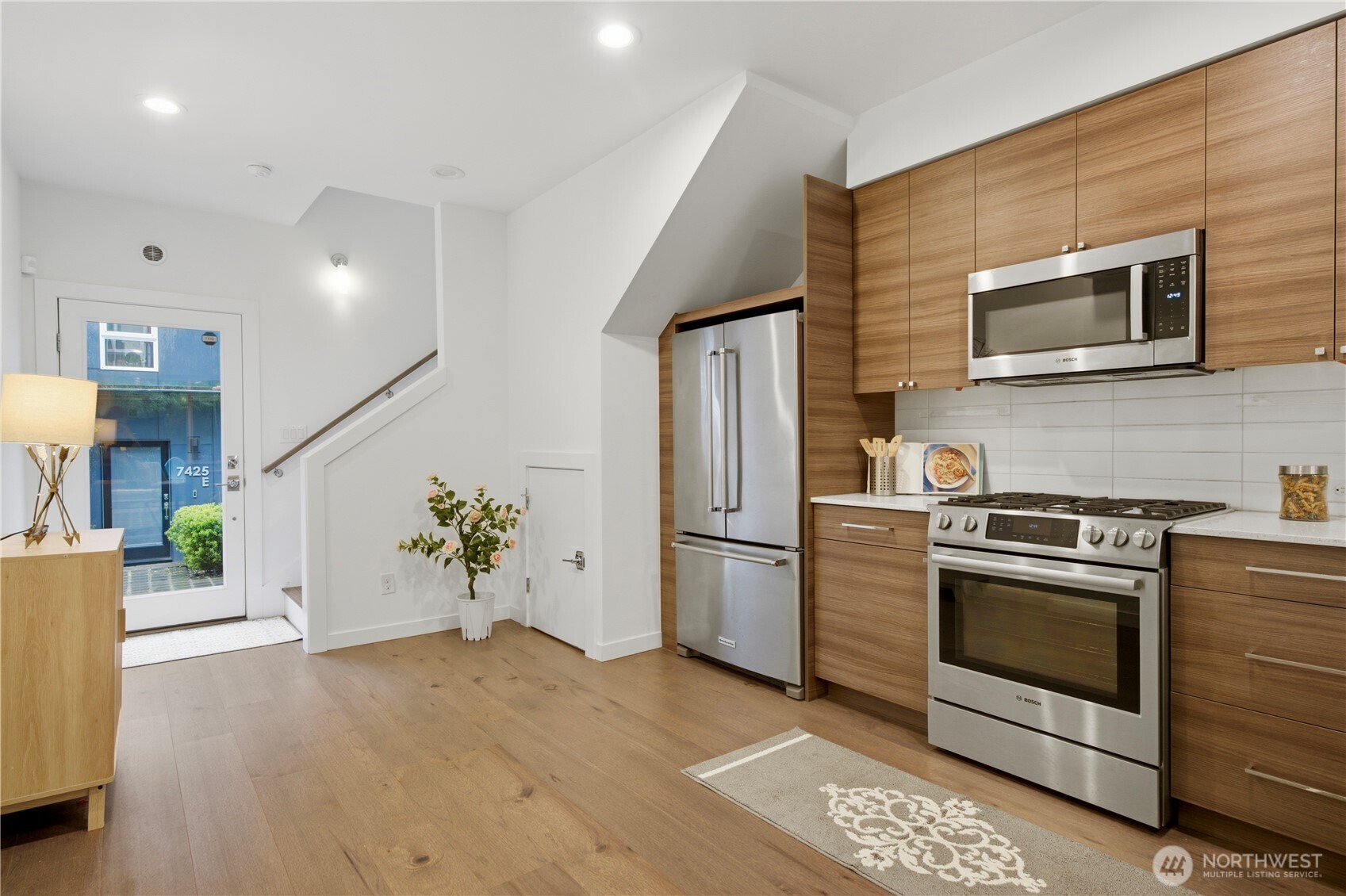 7433 A 4th Avenue NE, Seattle, WA 98115