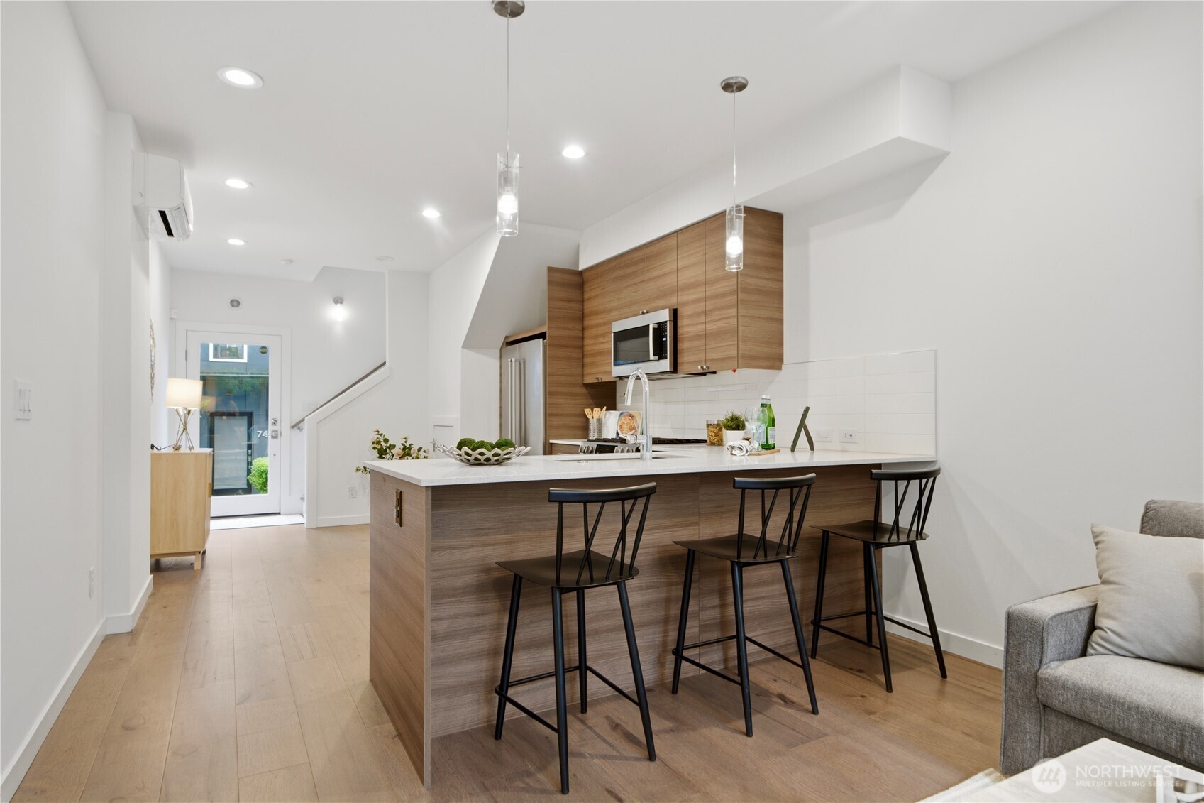 7433 A 4th Avenue NE, Seattle, WA 98115