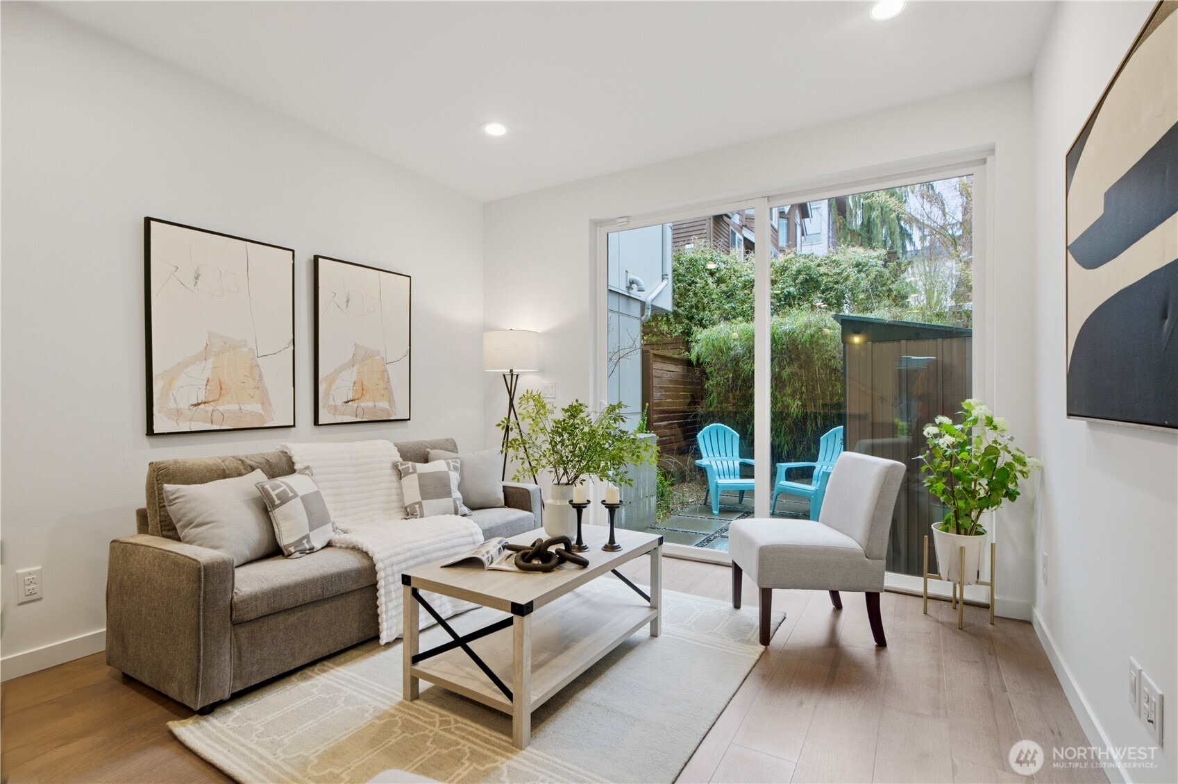 7433 A 4th Avenue NE, Seattle, WA 98115