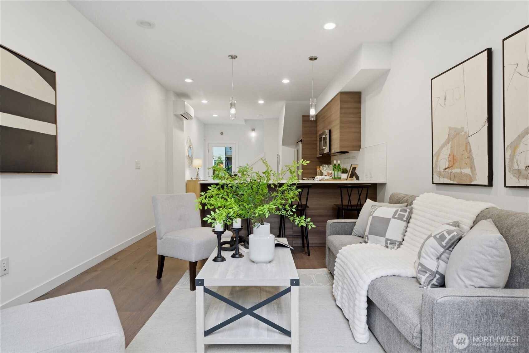 7433 A 4th Avenue NE, Seattle, WA 98115