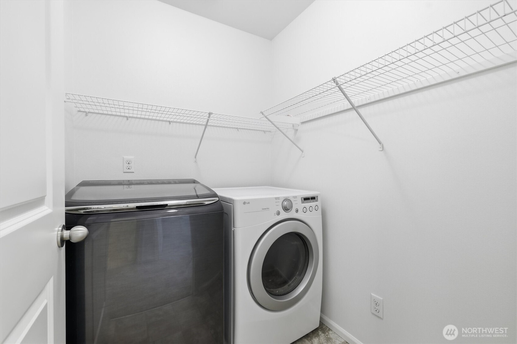 9025 S 204th Place , Kent, WA 98031