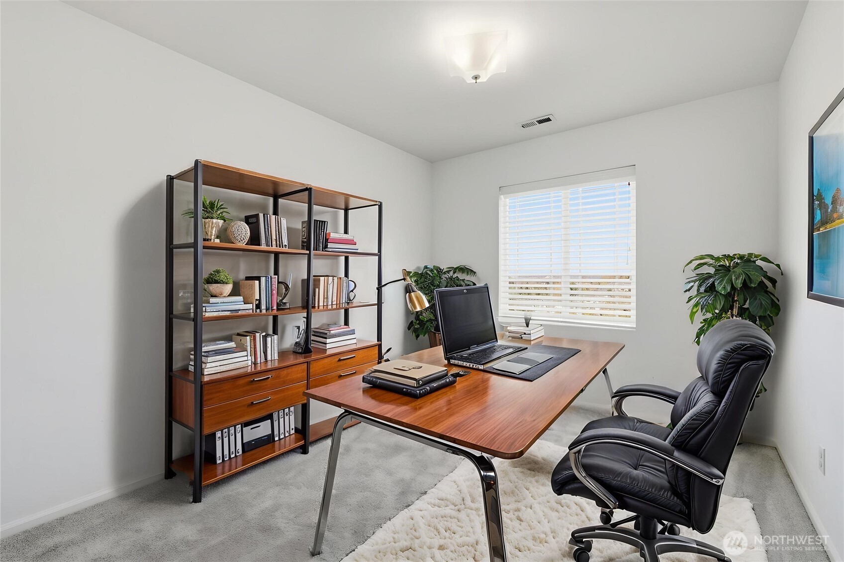 9025 S 204th Place , Kent, WA 98031