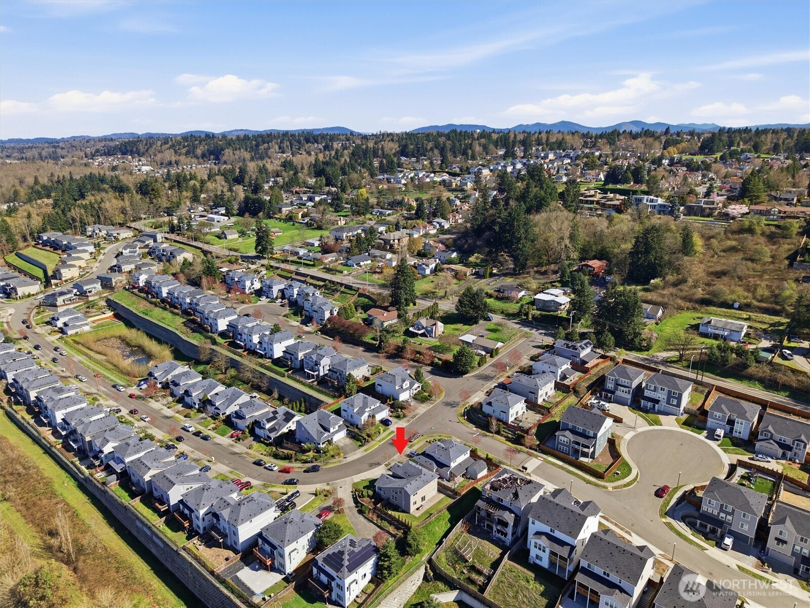 9025 S 204th Place , Kent, WA 98031