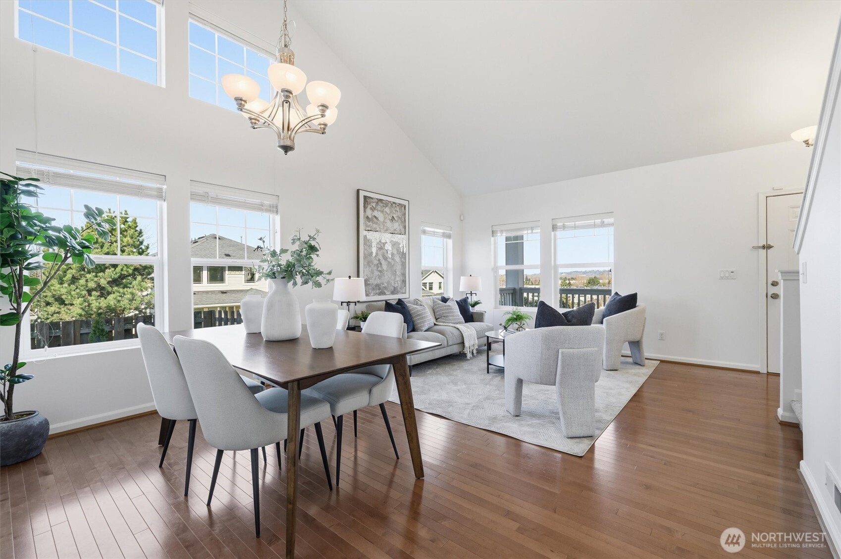 9025 S 204th Place , Kent, WA 98031