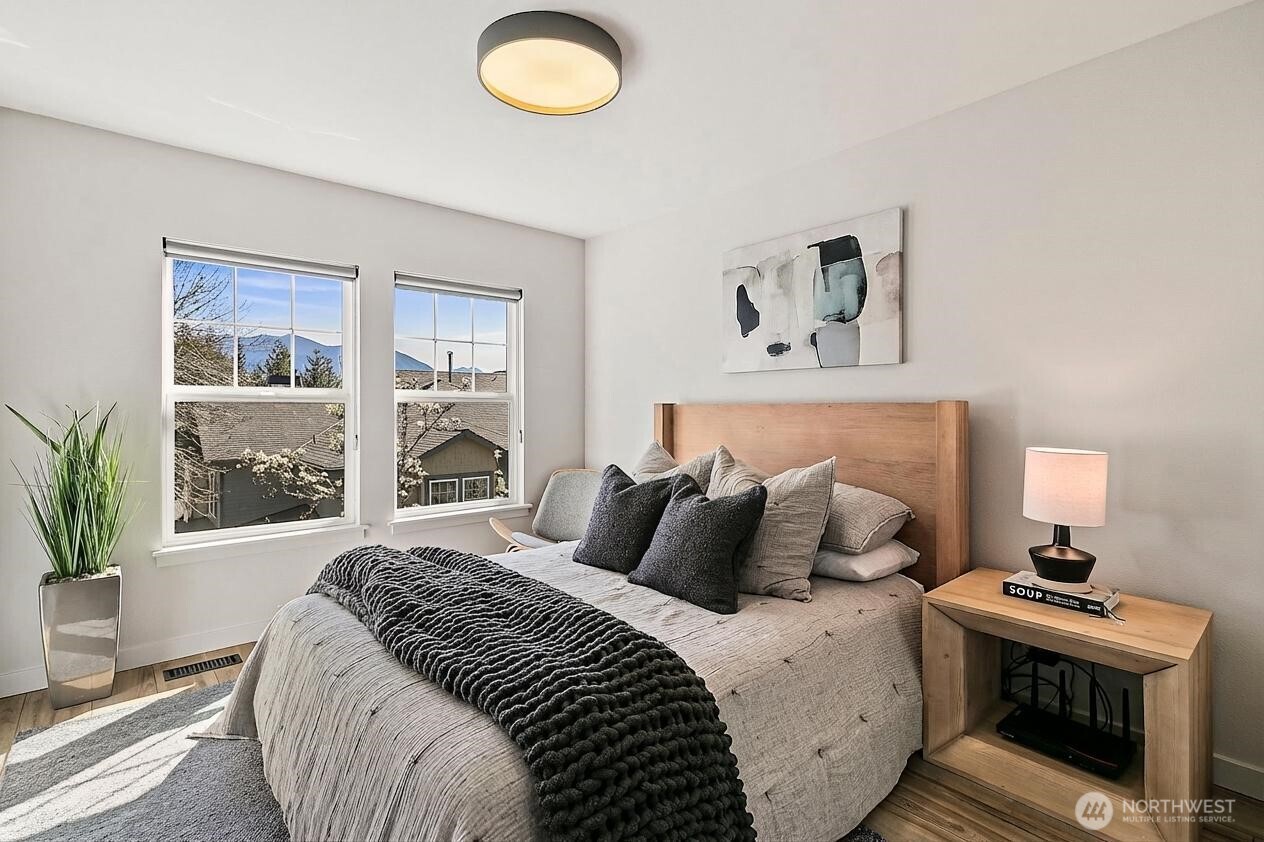 7726 Fairway Avenue SE #504, Snoqualmie, WA 98065