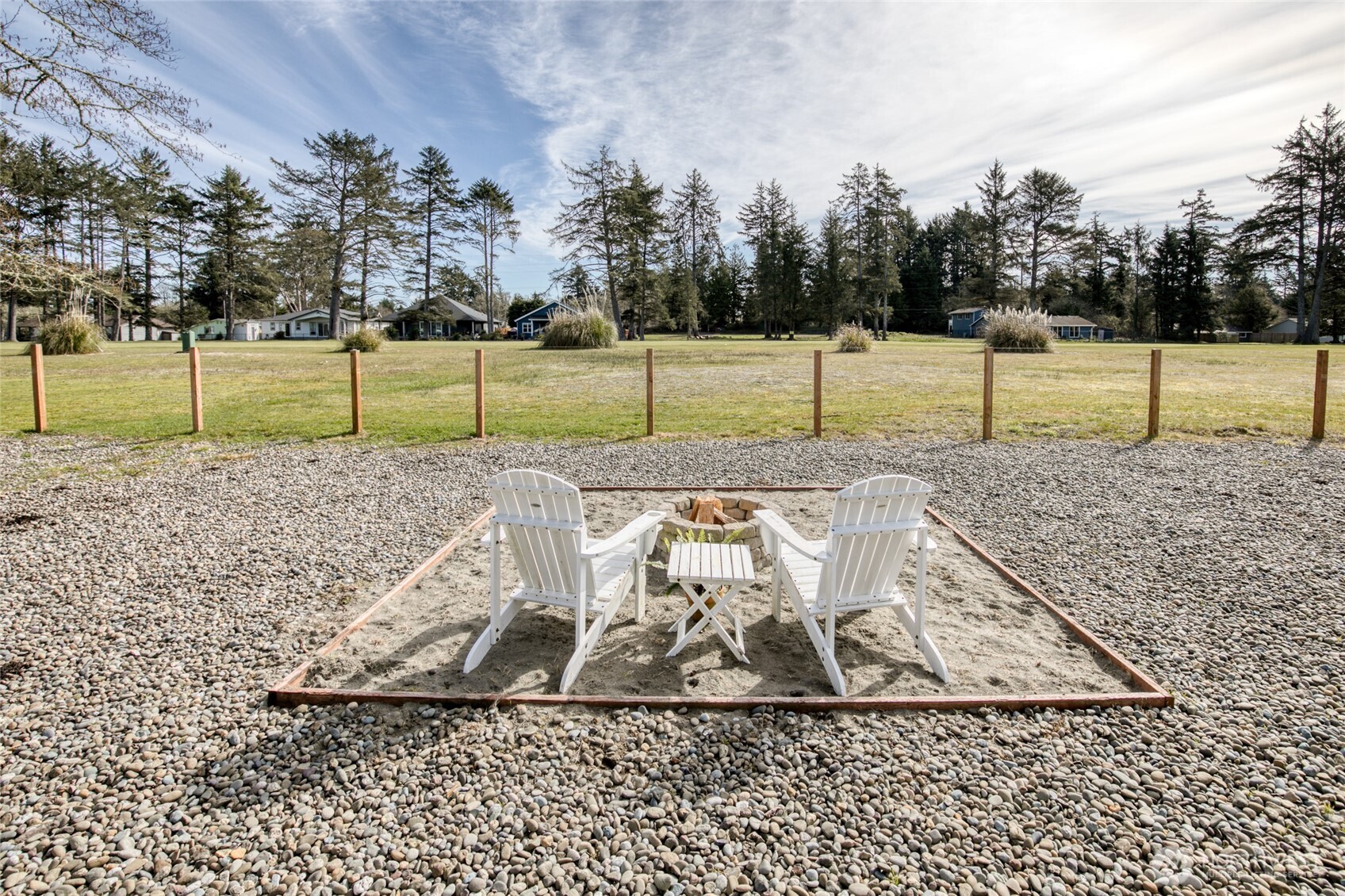 300 Octopus Avenue NE, Ocean Shores, WA 98569