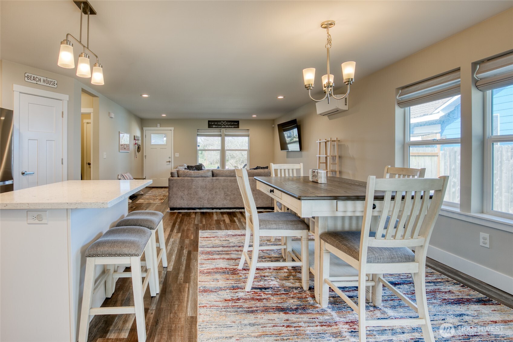 300 Octopus Avenue NE, Ocean Shores, WA 98569