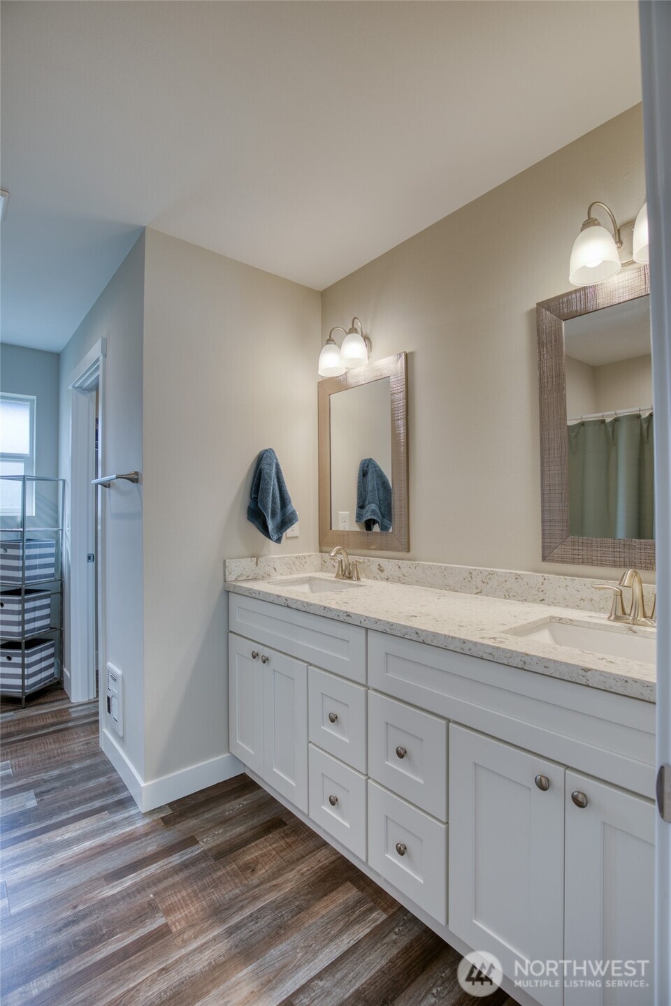 300 Octopus Avenue NE, Ocean Shores, WA 98569