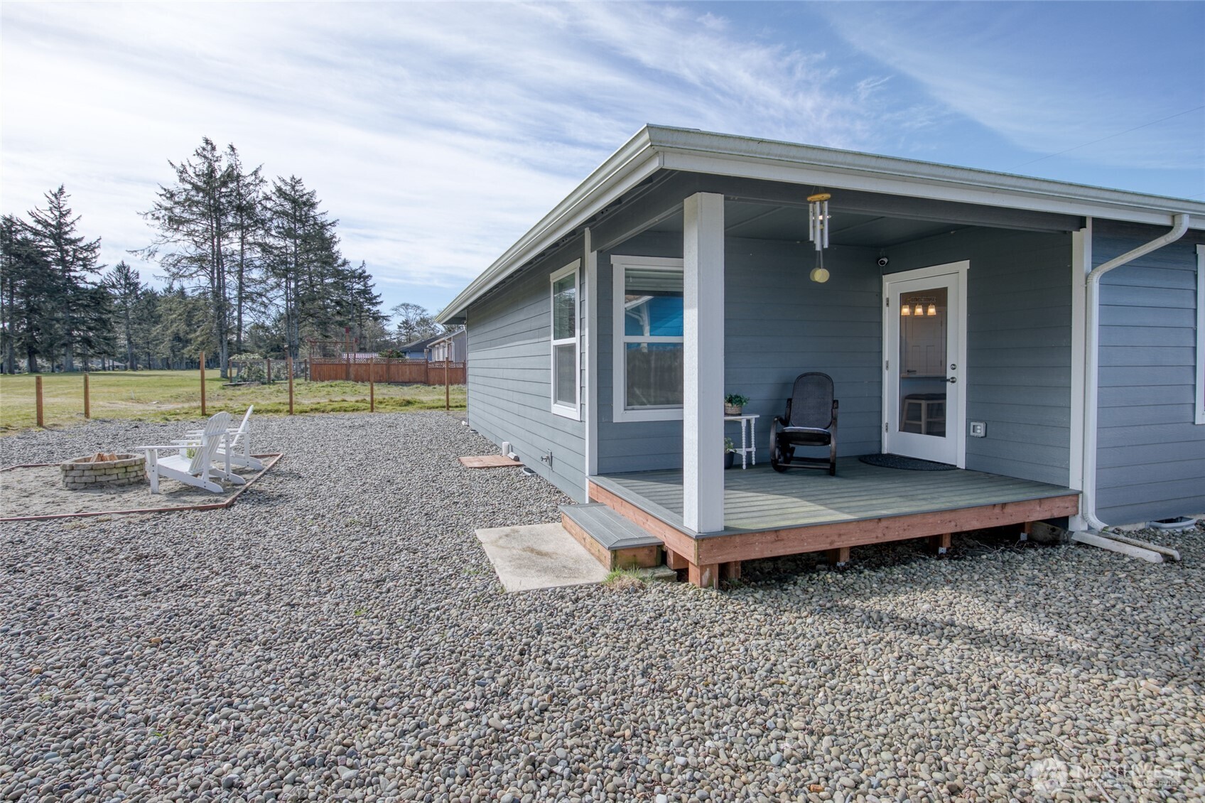 300 Octopus Avenue NE, Ocean Shores, WA 98569