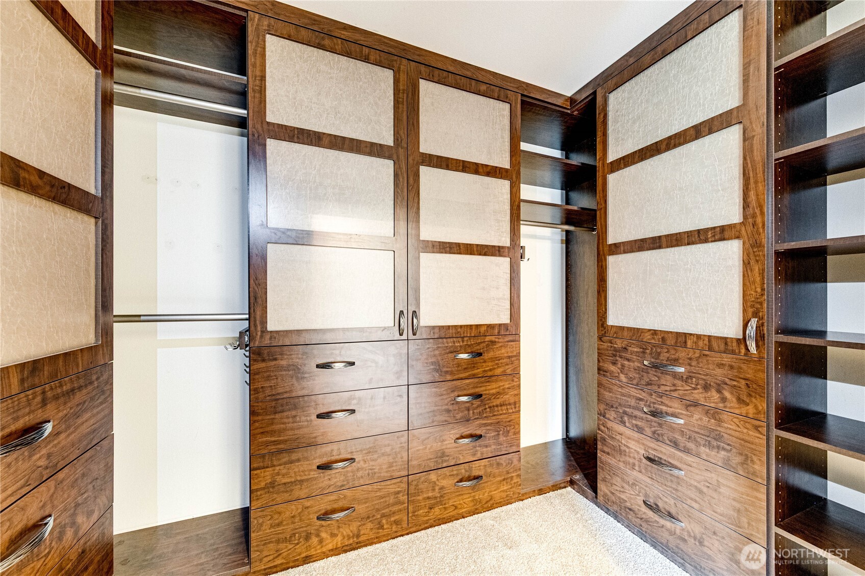 21914 78th Place W, Edmonds, WA 98026-7877