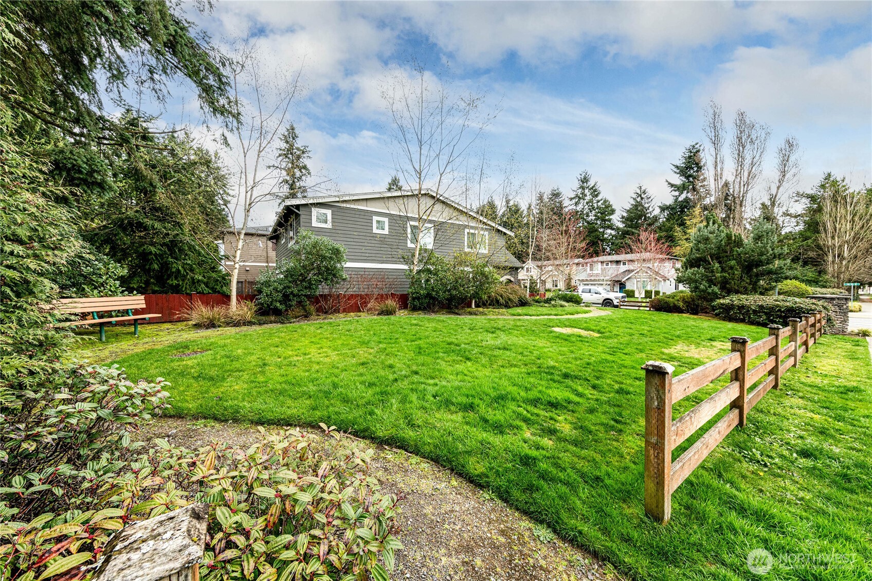 21914 78th Place W, Edmonds, WA 98026-7877