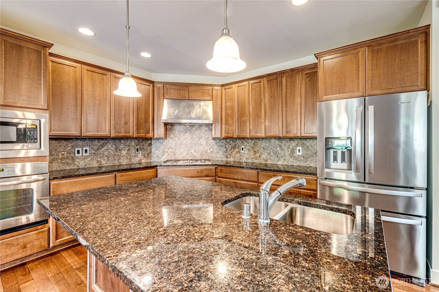 21914 78th Place W, Edmonds, WA 98026-7877