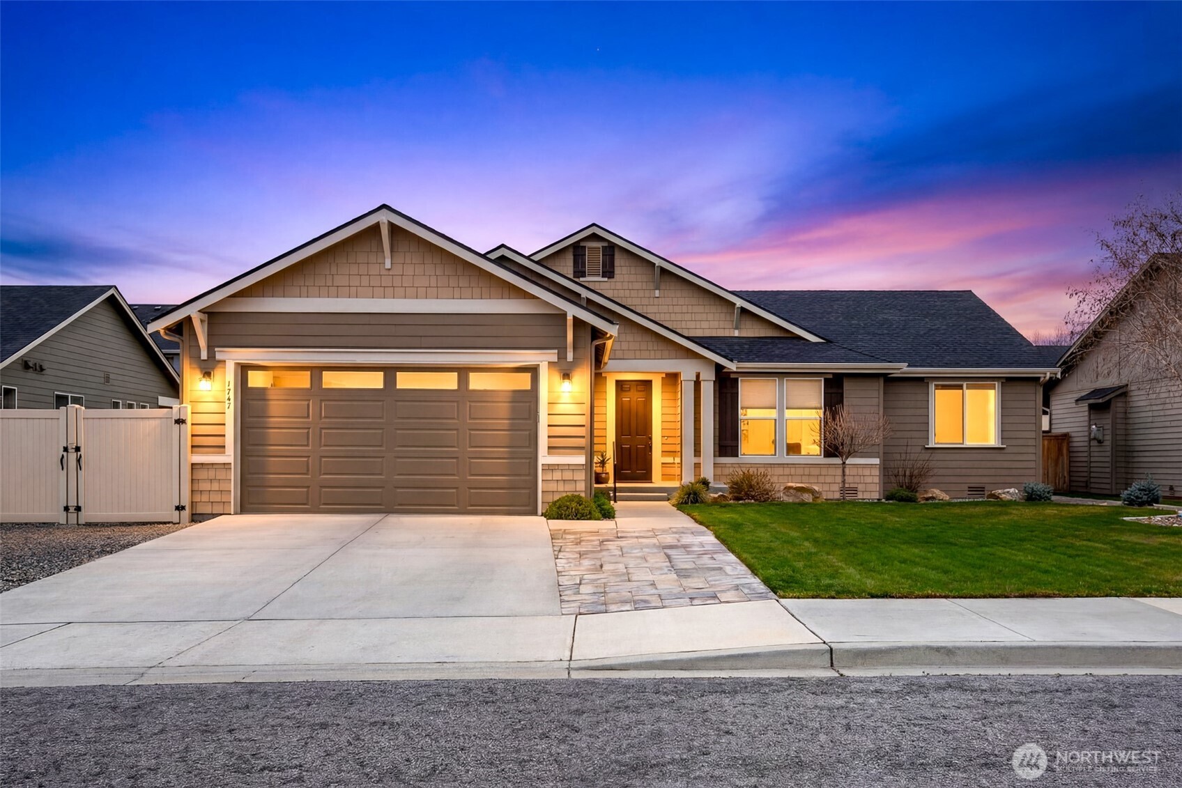 1747 S Blanchard Loop , East Wenatchee, WA 98802