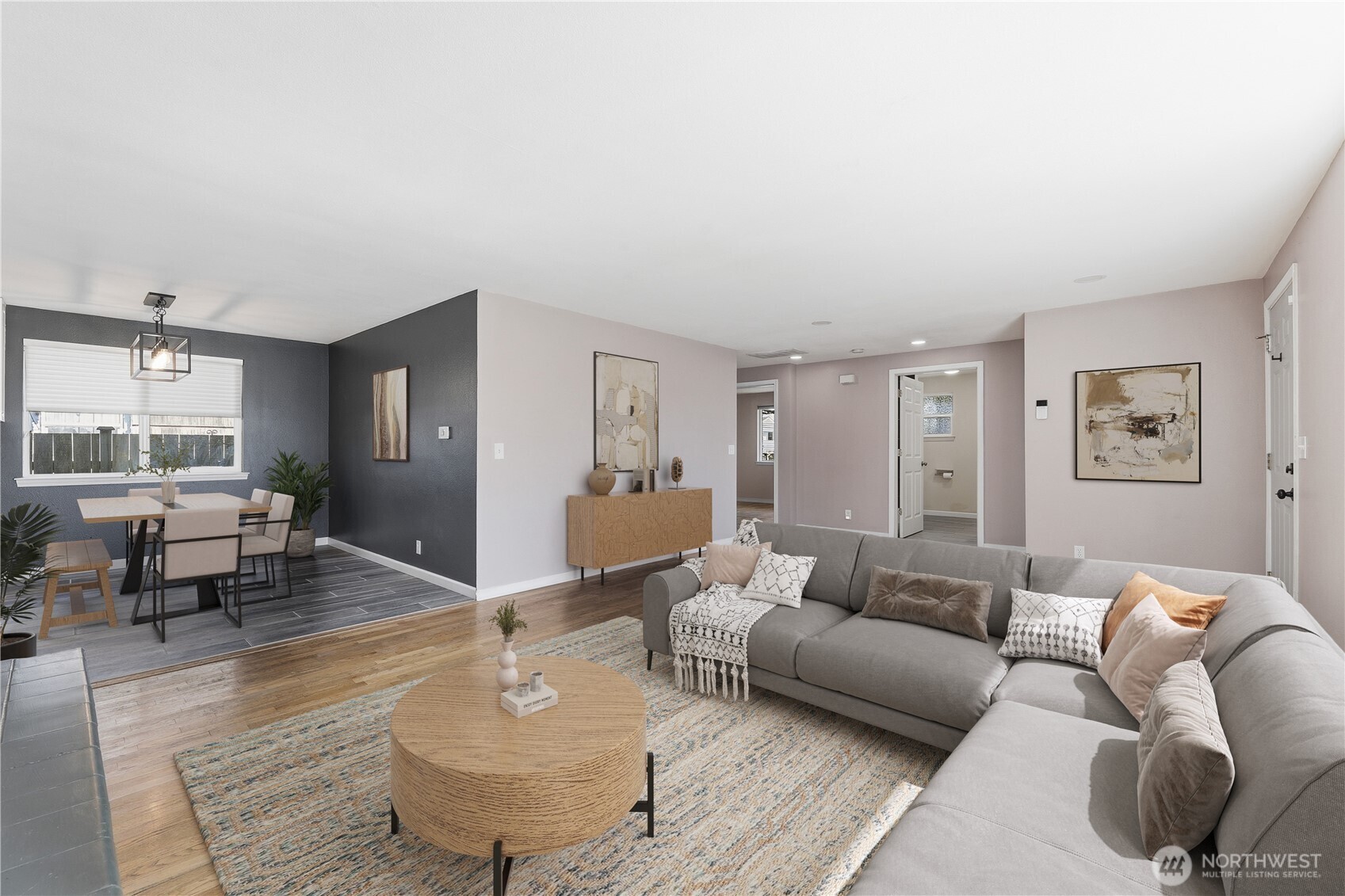 672 SE 4th Avenue , Oak Harbor, WA 98277