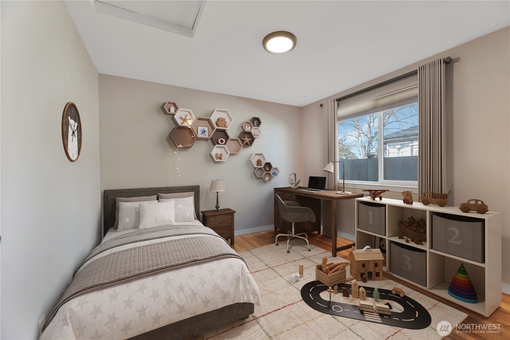 672 SE 4th Avenue , Oak Harbor, WA 98277