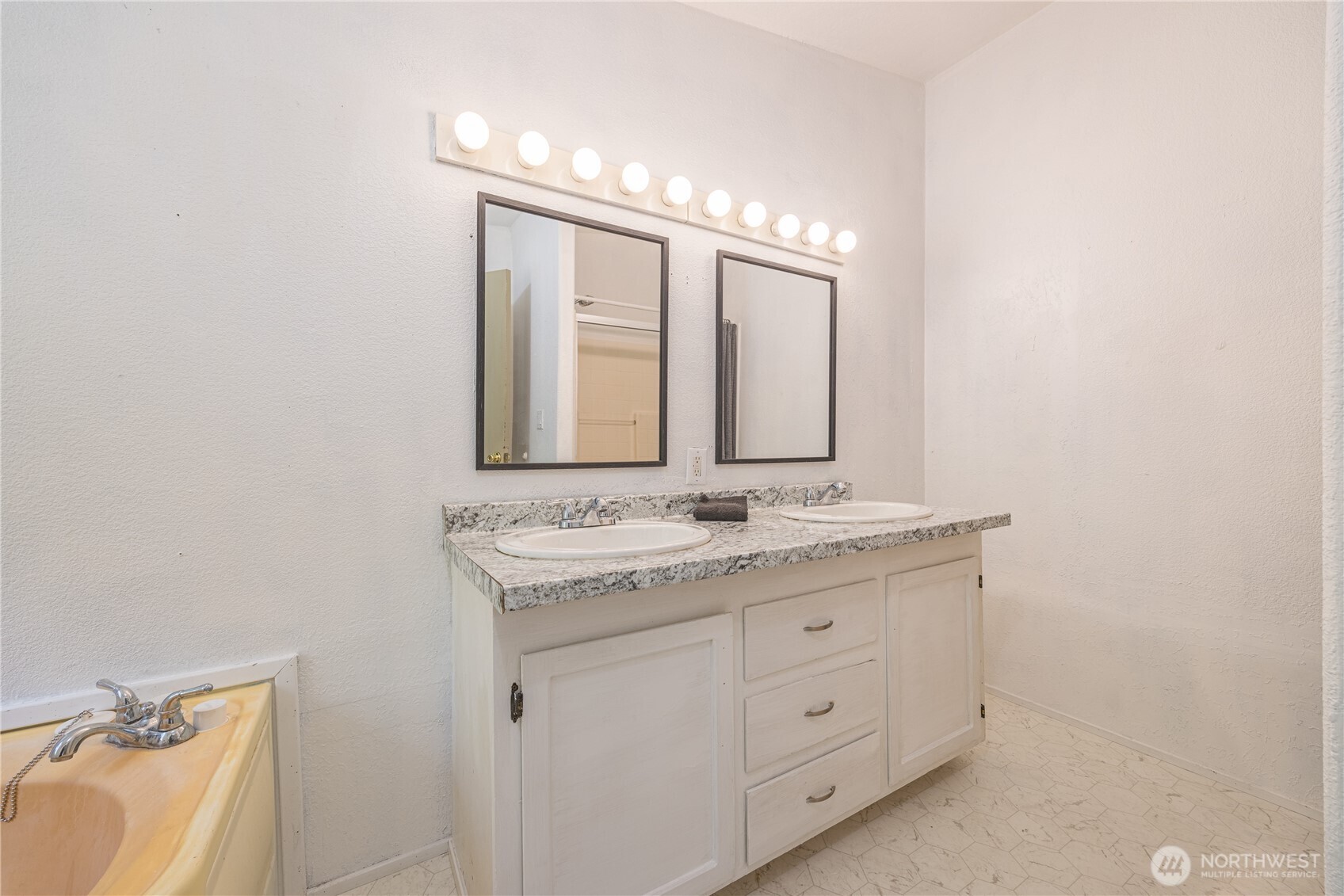 202 Home Lane , Port Angeles, WA 98362