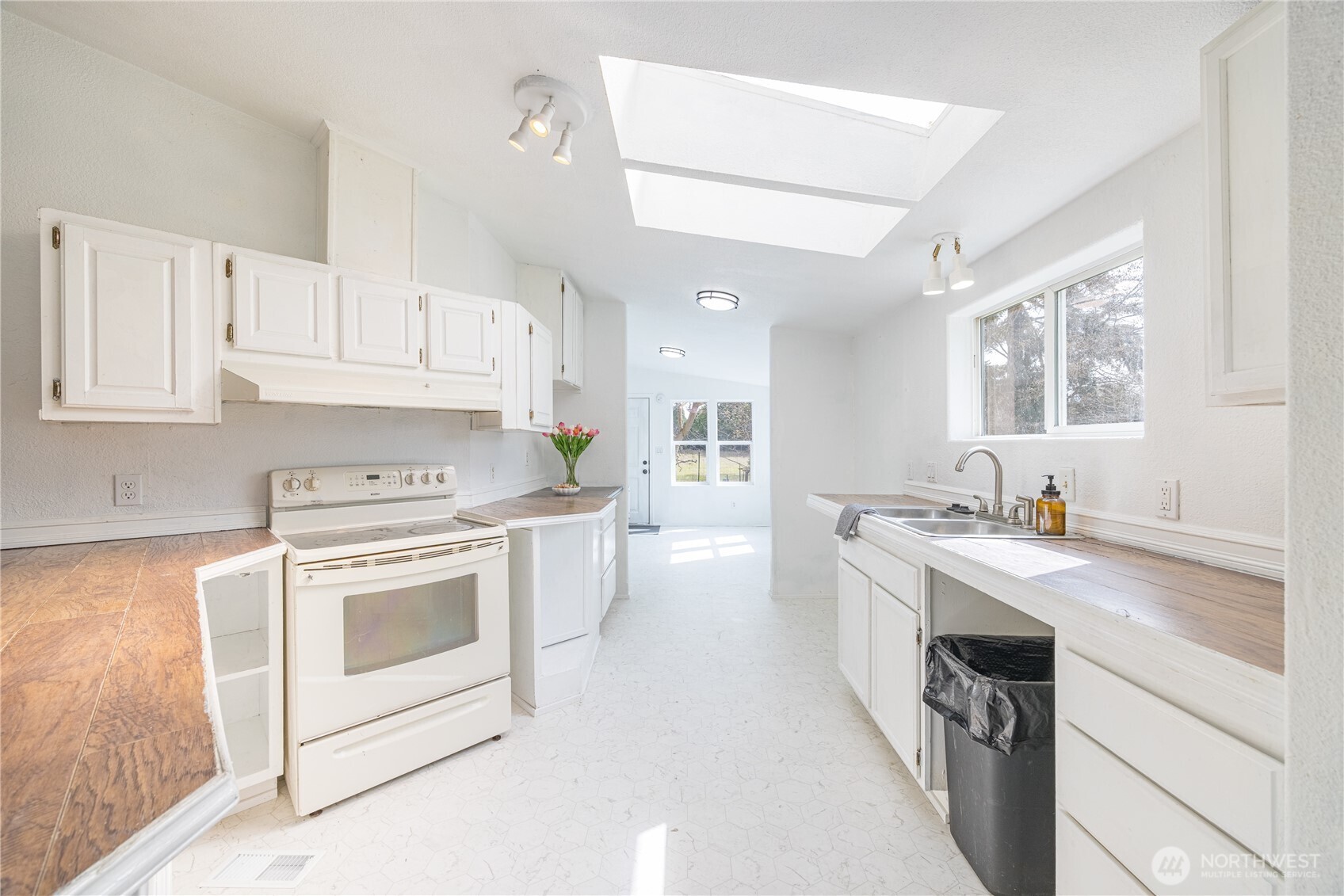 202 Home Lane , Port Angeles, WA 98362