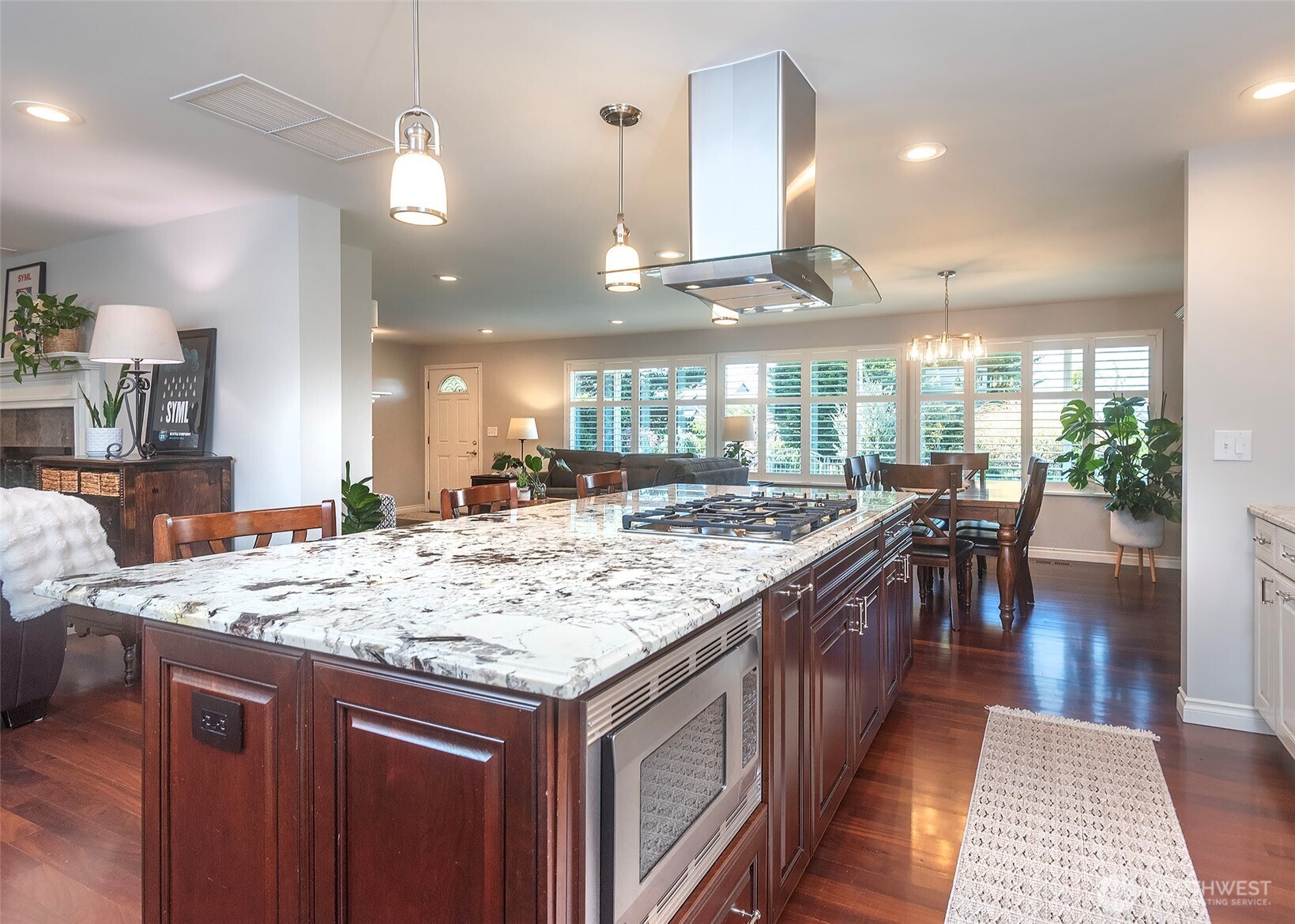 9612 15th Avenue NW, Seattle, WA 98117