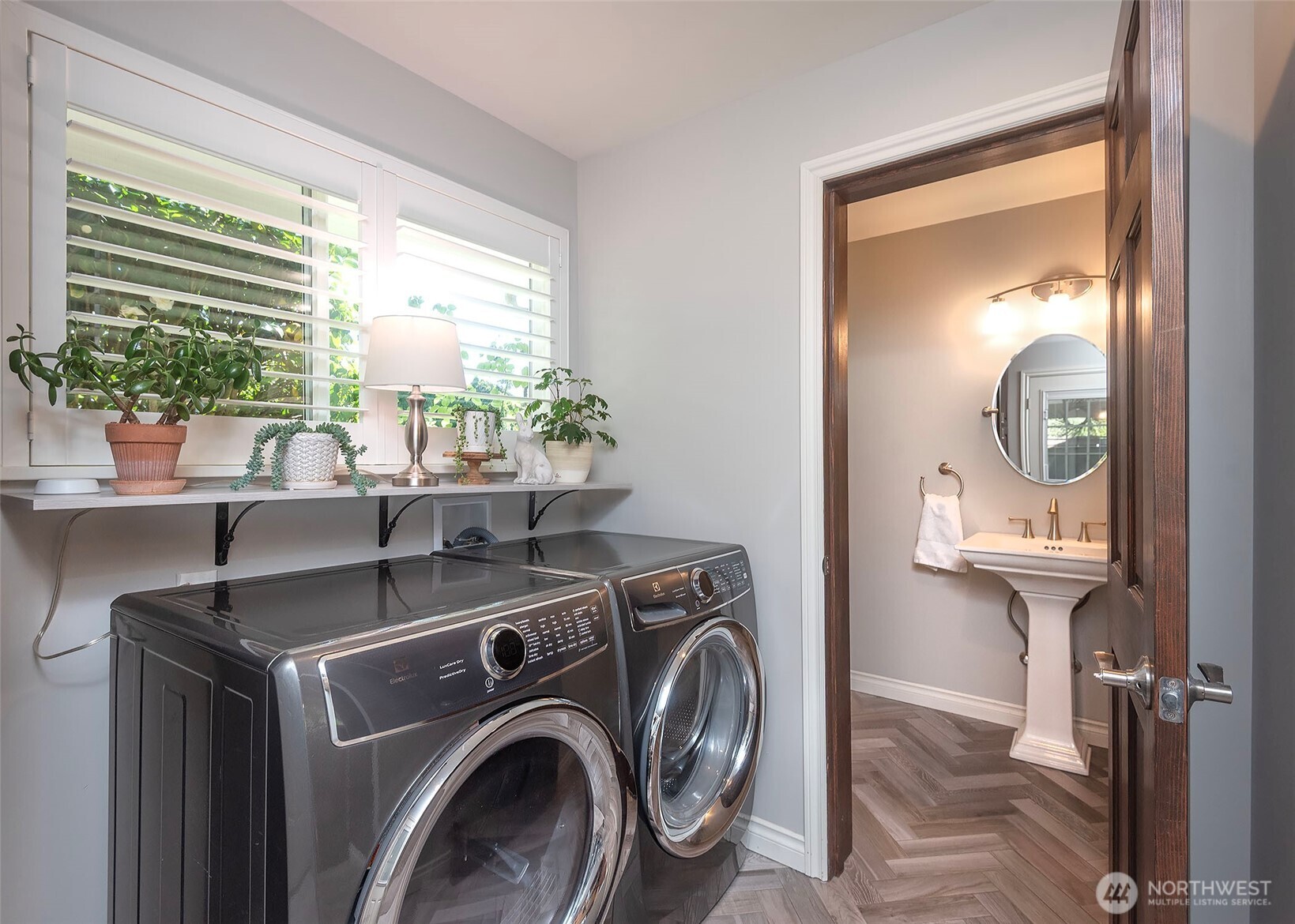 9612 15th Avenue NW, Seattle, WA 98117