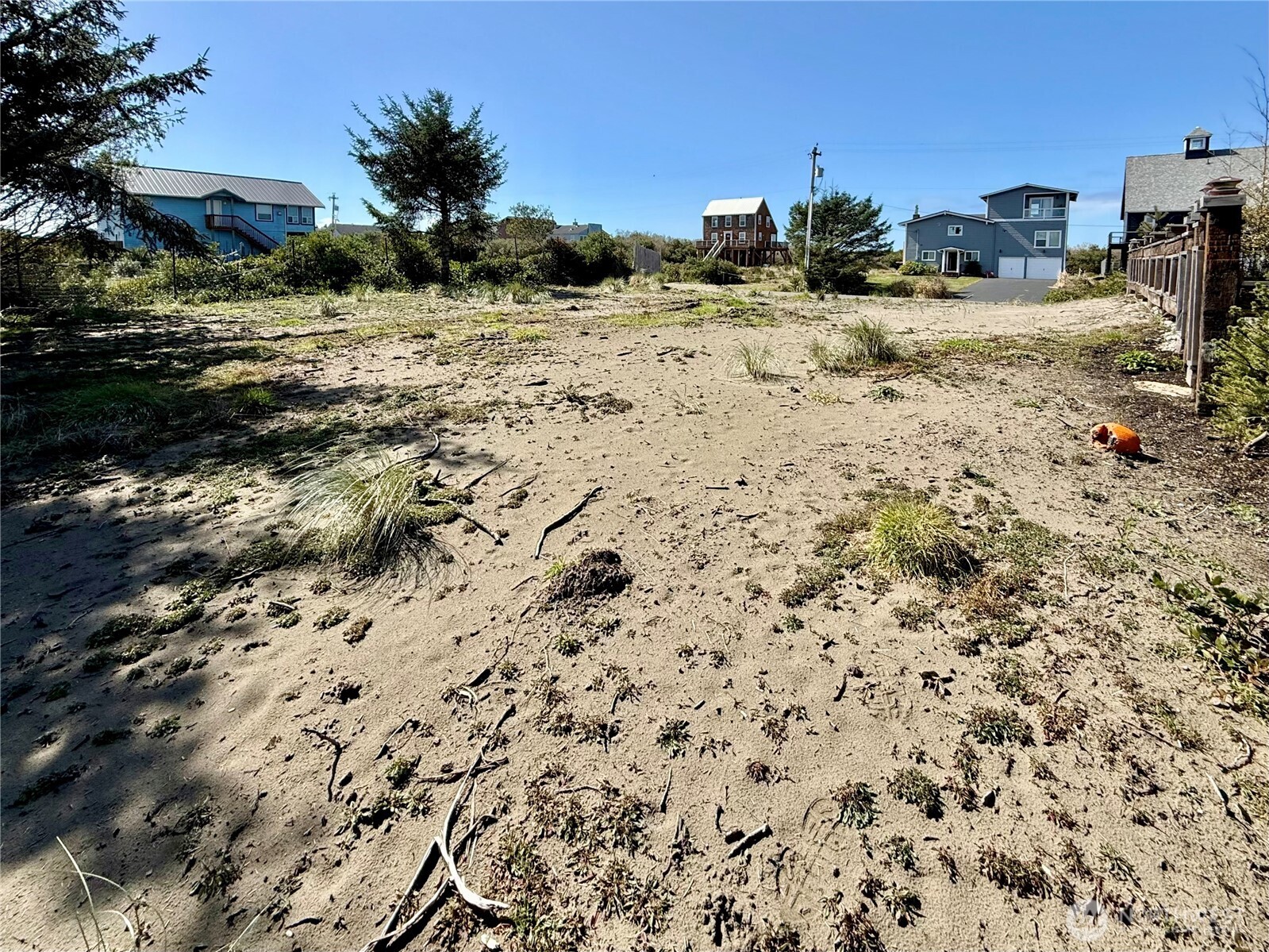 578 Sand Dune Avenue SW, Ocean Shores, WA 98569